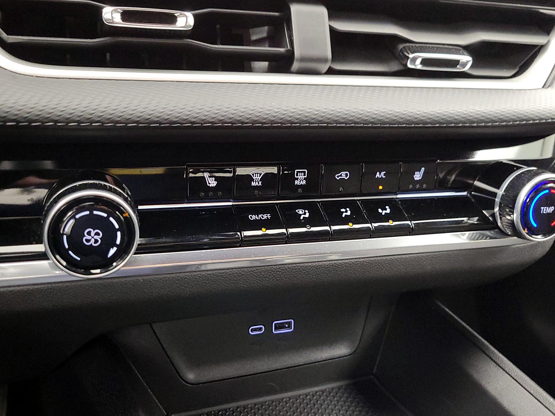 Thumbnail: 2025 Chevrolet Equinox - 16