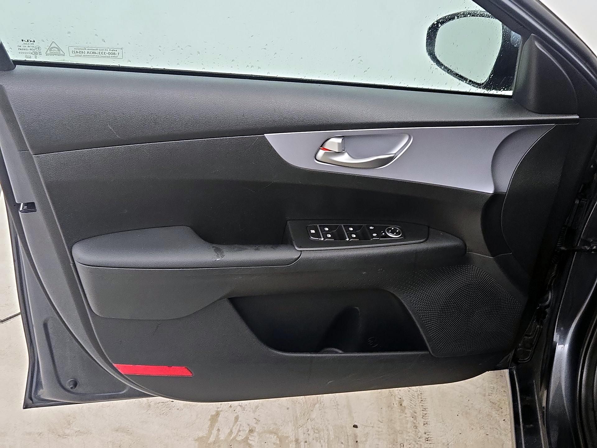 Thumbnail: 2024 Kia Forte - 12