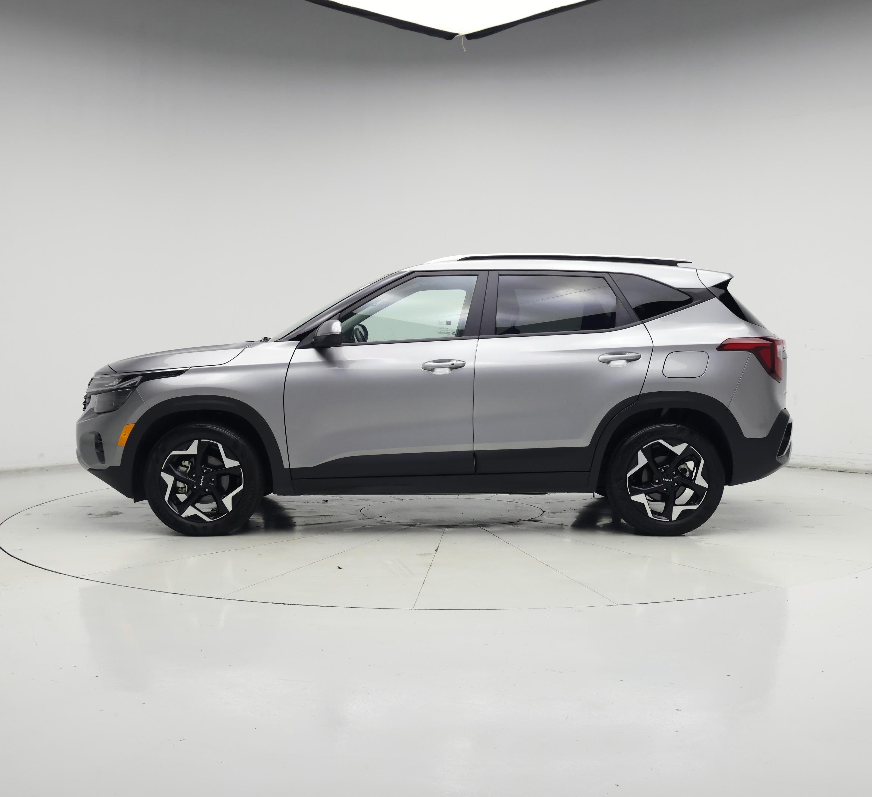 Thumbnail: 2025 Kia Seltos - 3