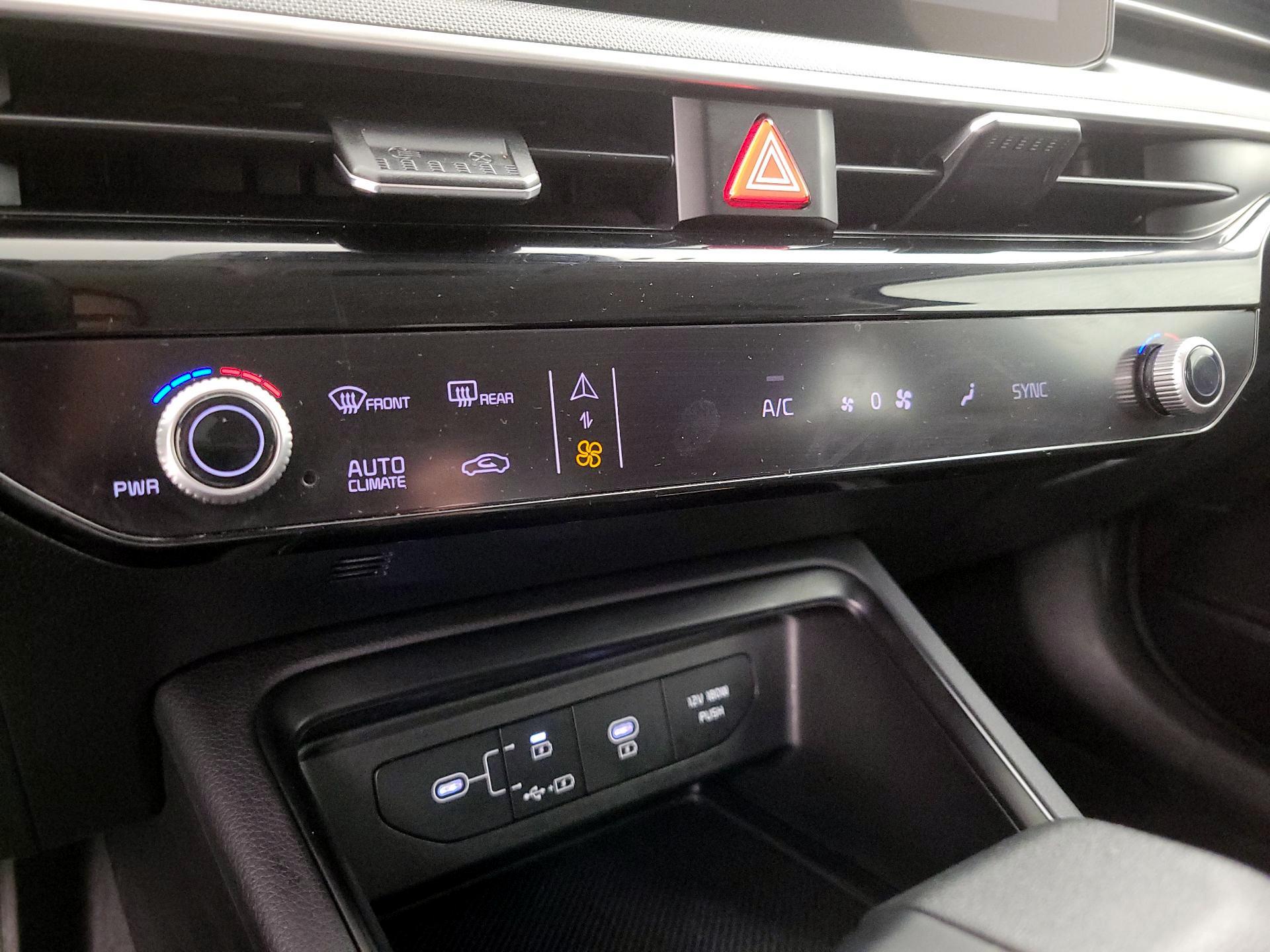 Thumbnail: 2025 Kia K5 - 16