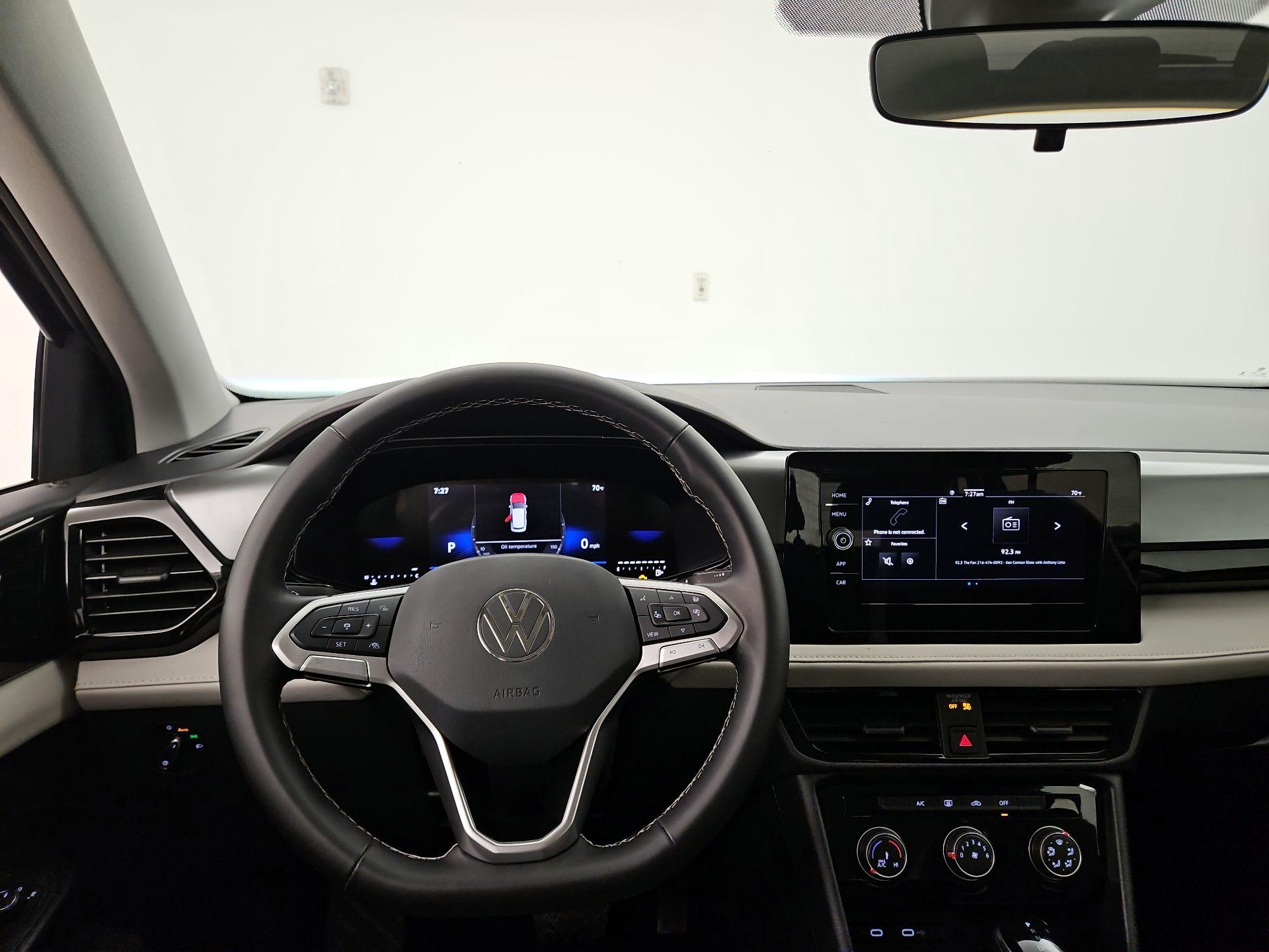 Thumbnail: 2025 Volkswagen Taos - 10