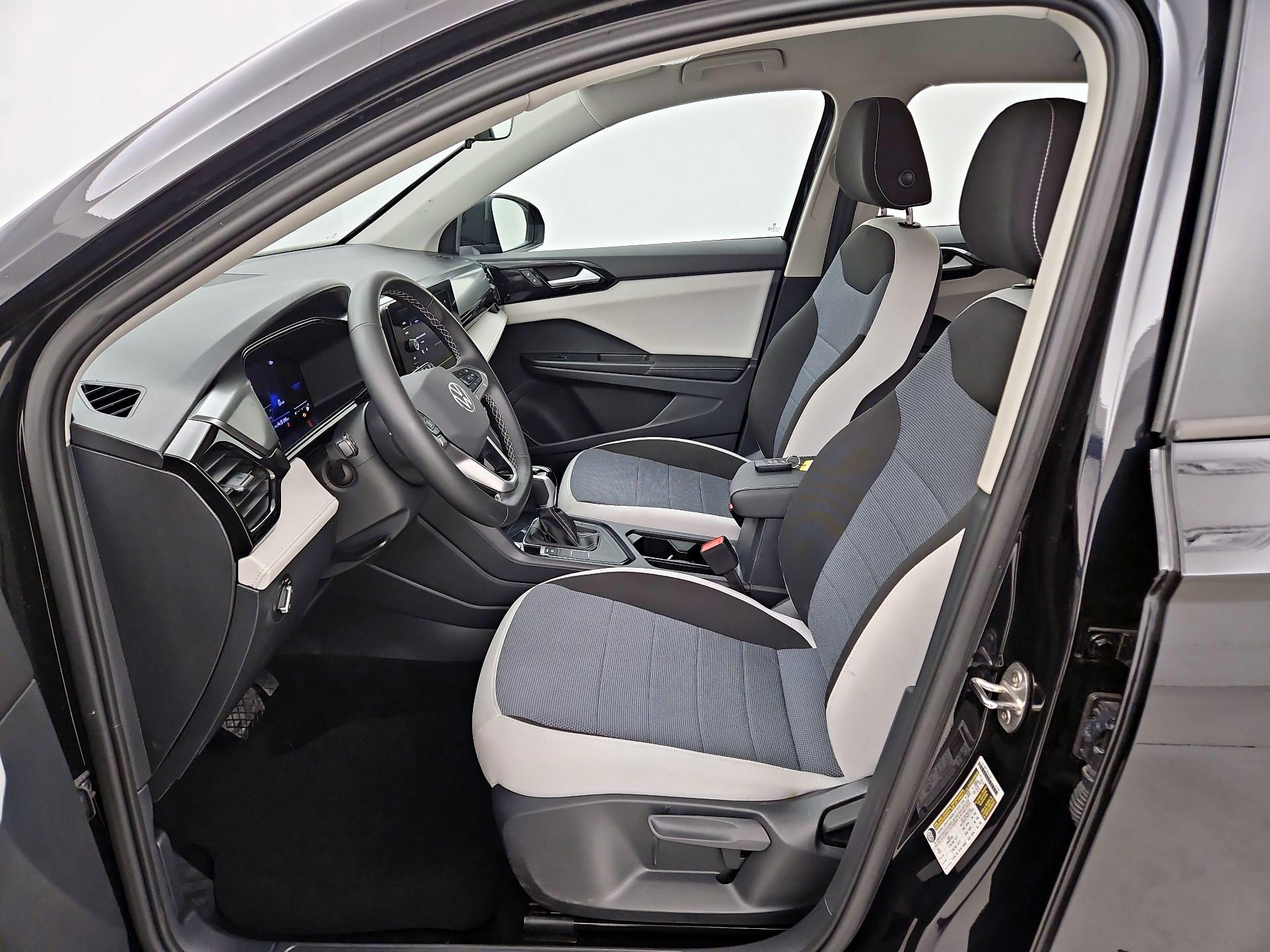 Thumbnail: 2025 Volkswagen Taos - 11