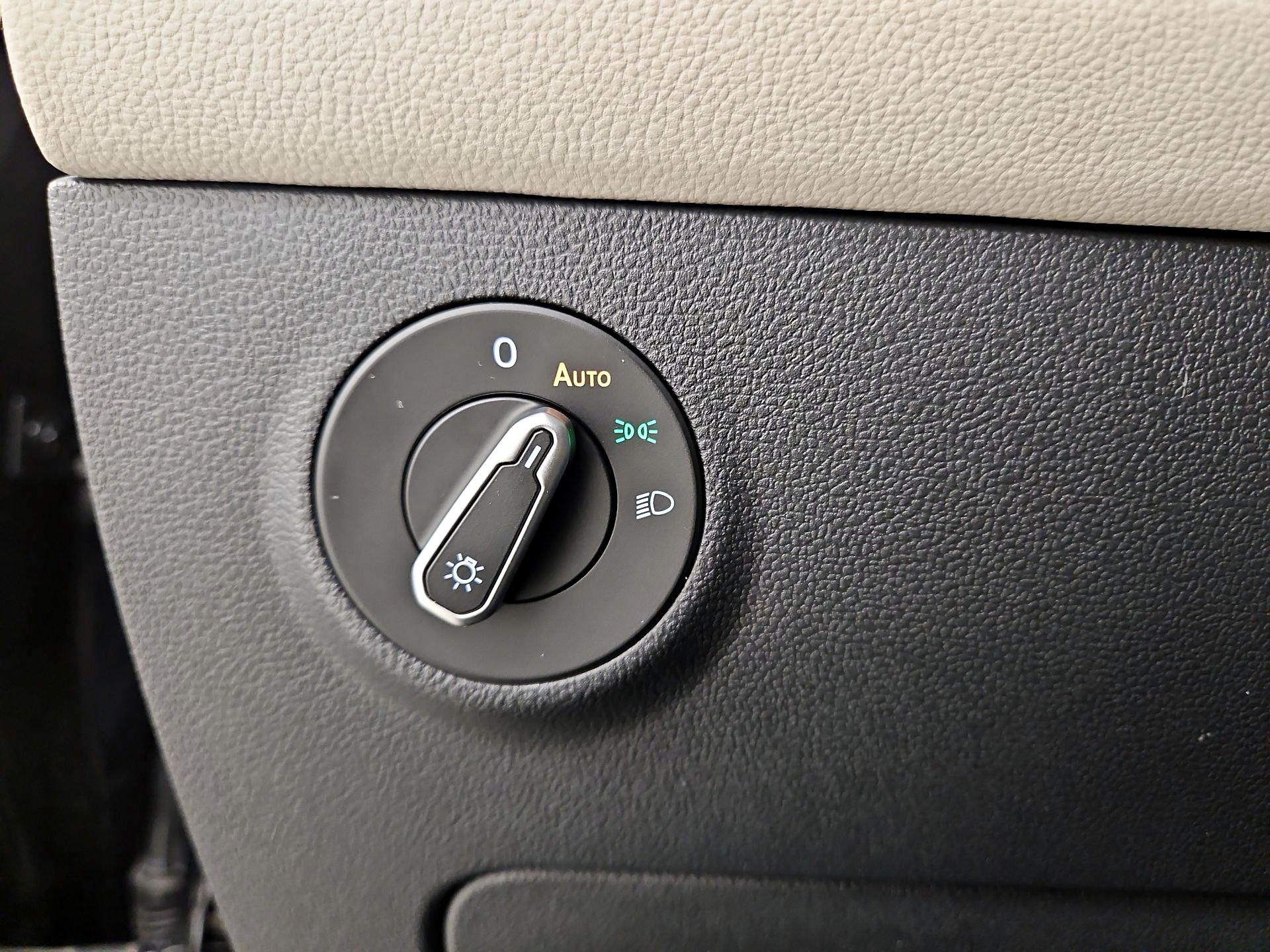 Thumbnail: 2025 Volkswagen Taos - 13