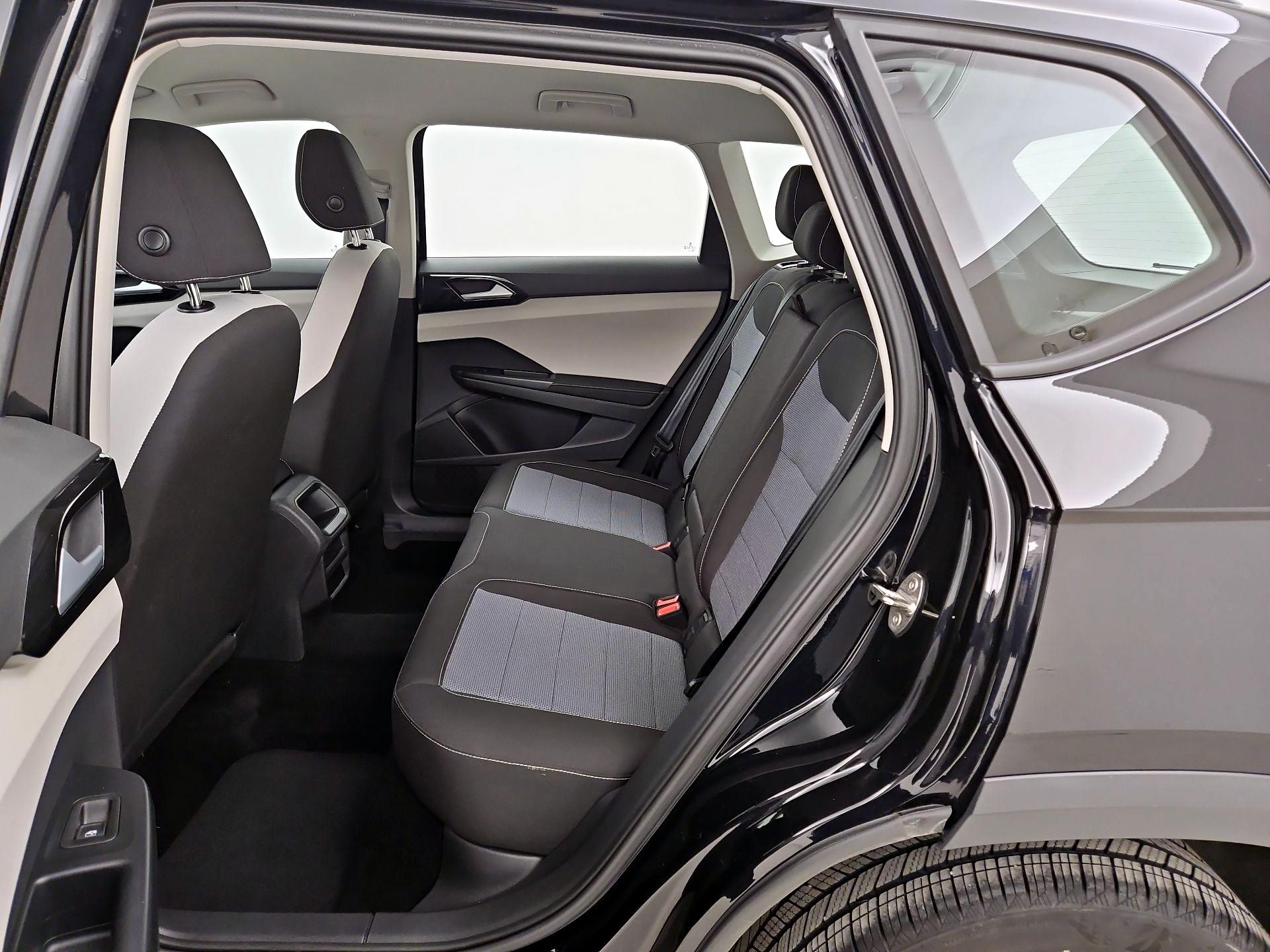 Thumbnail: 2025 Volkswagen Taos - 19