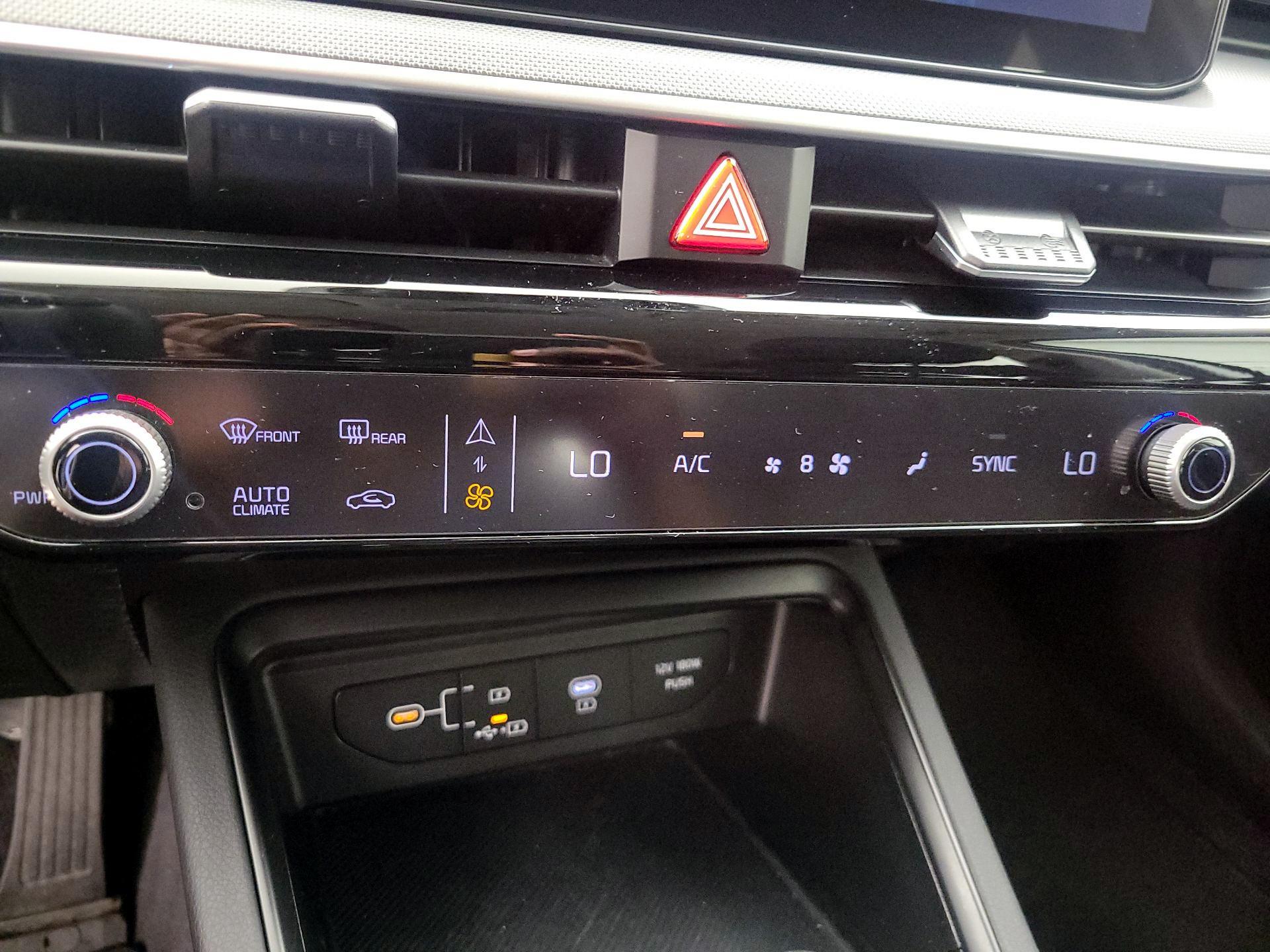 Thumbnail: 2025 Kia K5 - 16