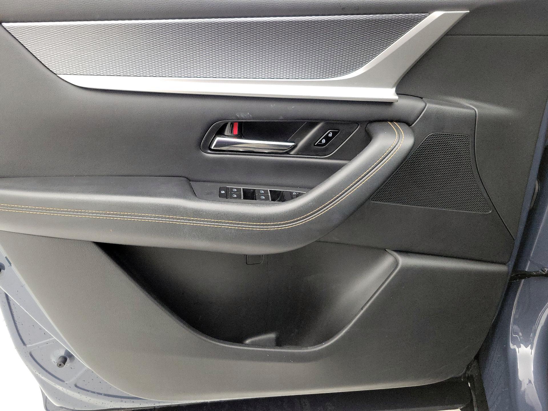 Thumbnail: 2025 Mazda CX-70 - 12