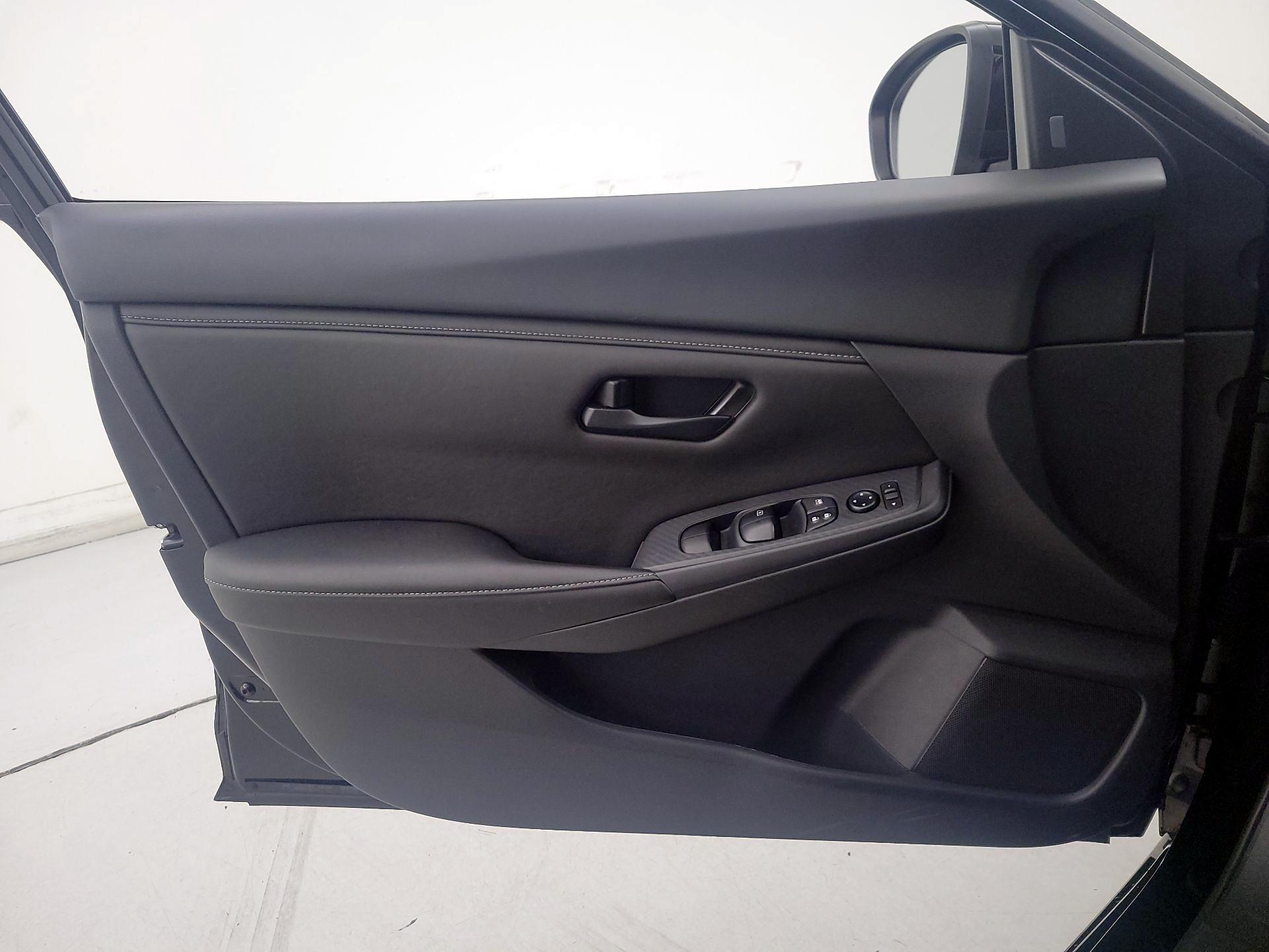 Thumbnail: 2025 Nissan Sentra - 12