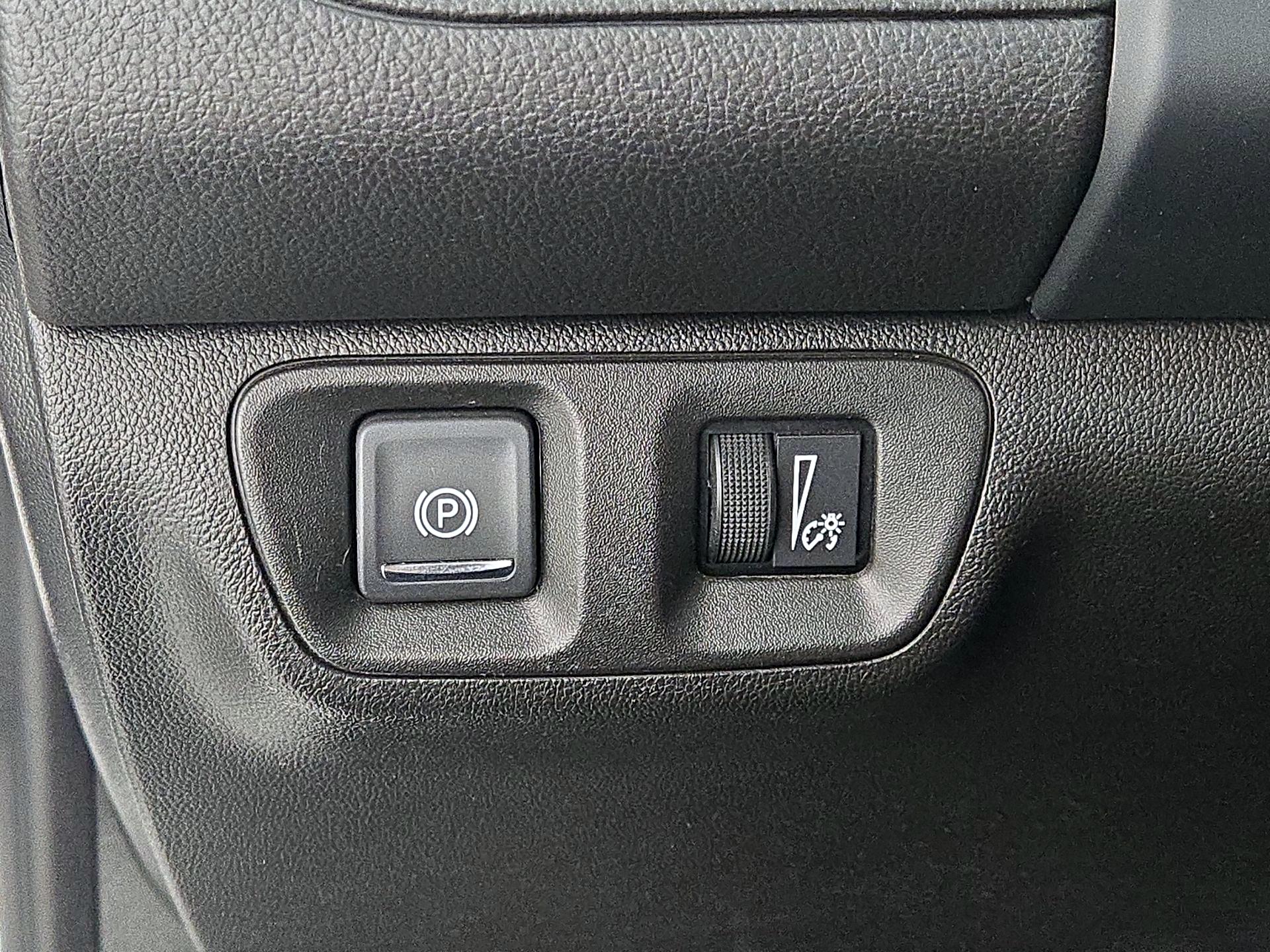 Thumbnail: 2023 GMC Acadia - 13