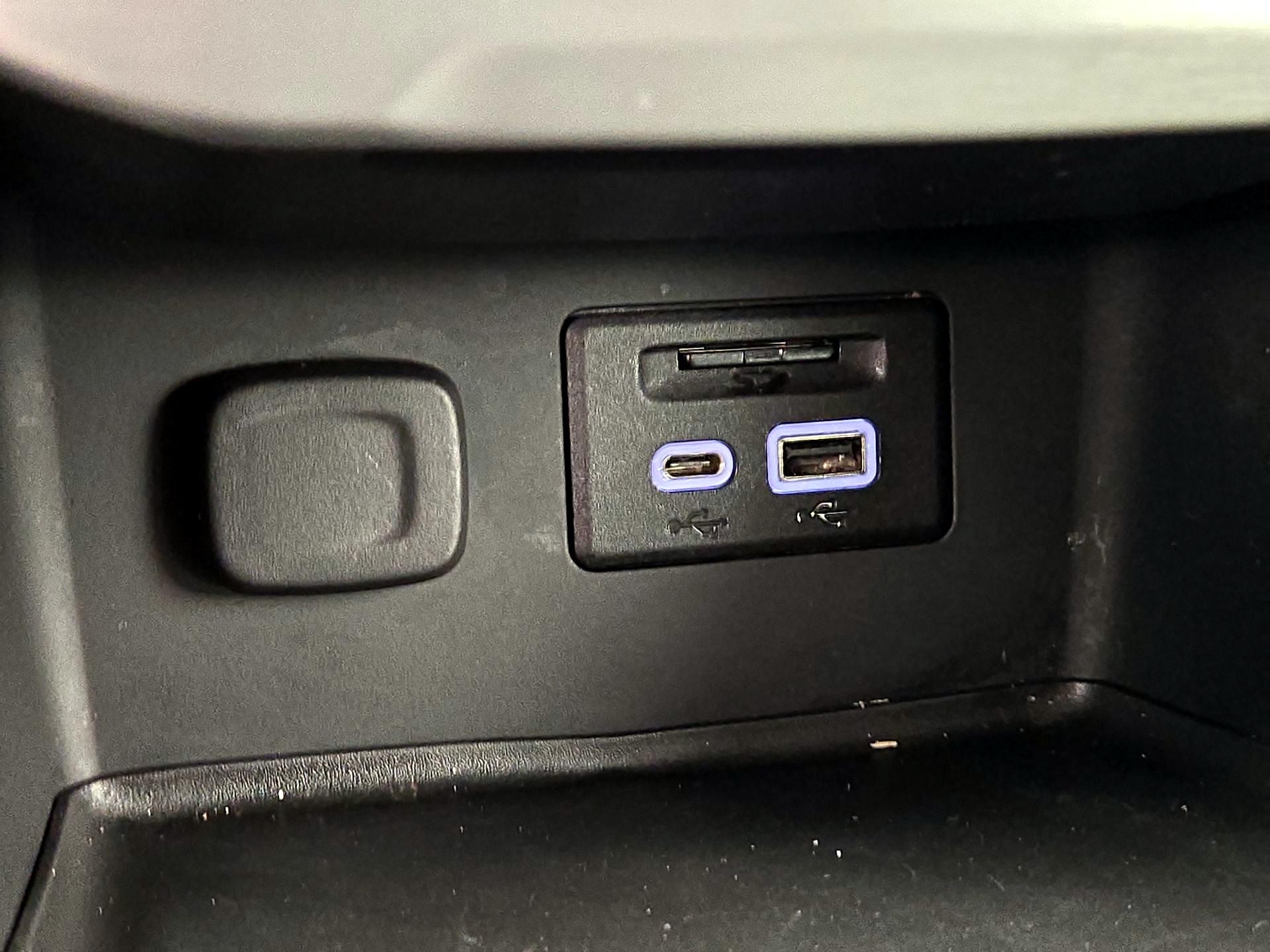 Thumbnail: 2023 GMC Acadia - 19