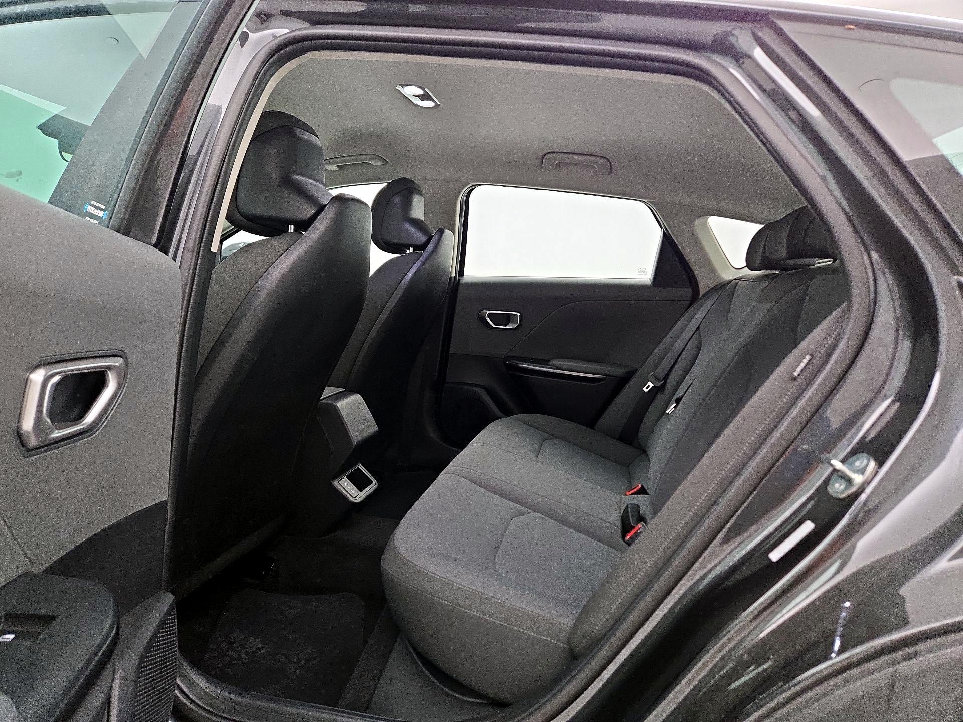 Thumbnail: 2025 Kia K4 - 19