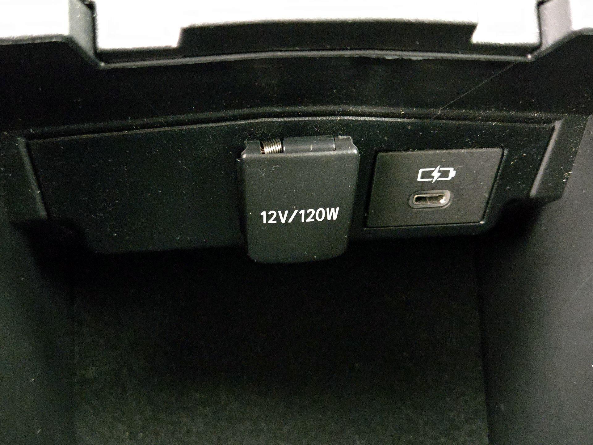 Thumbnail: 2025 Toyota Corolla - 18