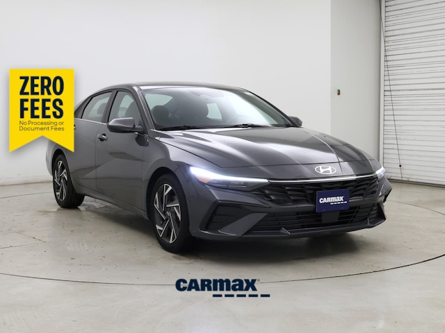 Gray 2025 Hyundai Elantra Sedan Front-Wheel Drive Automatic