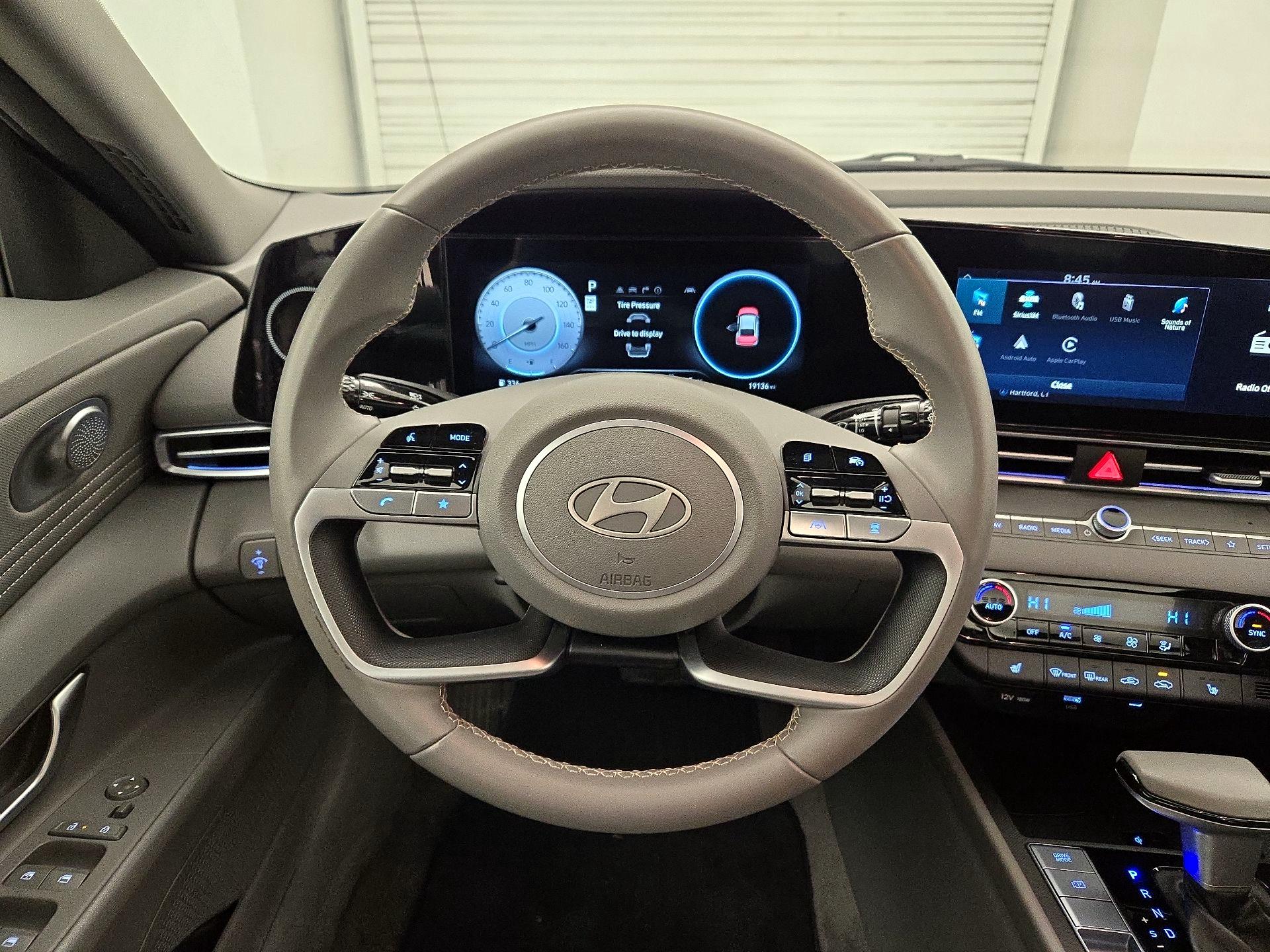 Thumbnail: 2025 Hyundai Elantra - 10