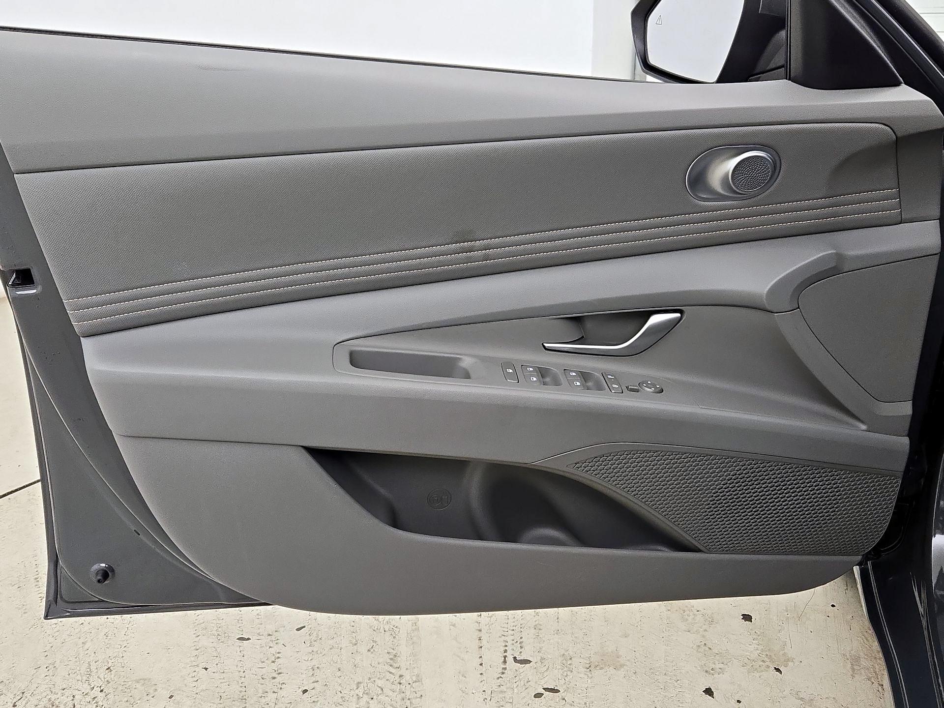 Thumbnail: 2025 Hyundai Elantra - 12