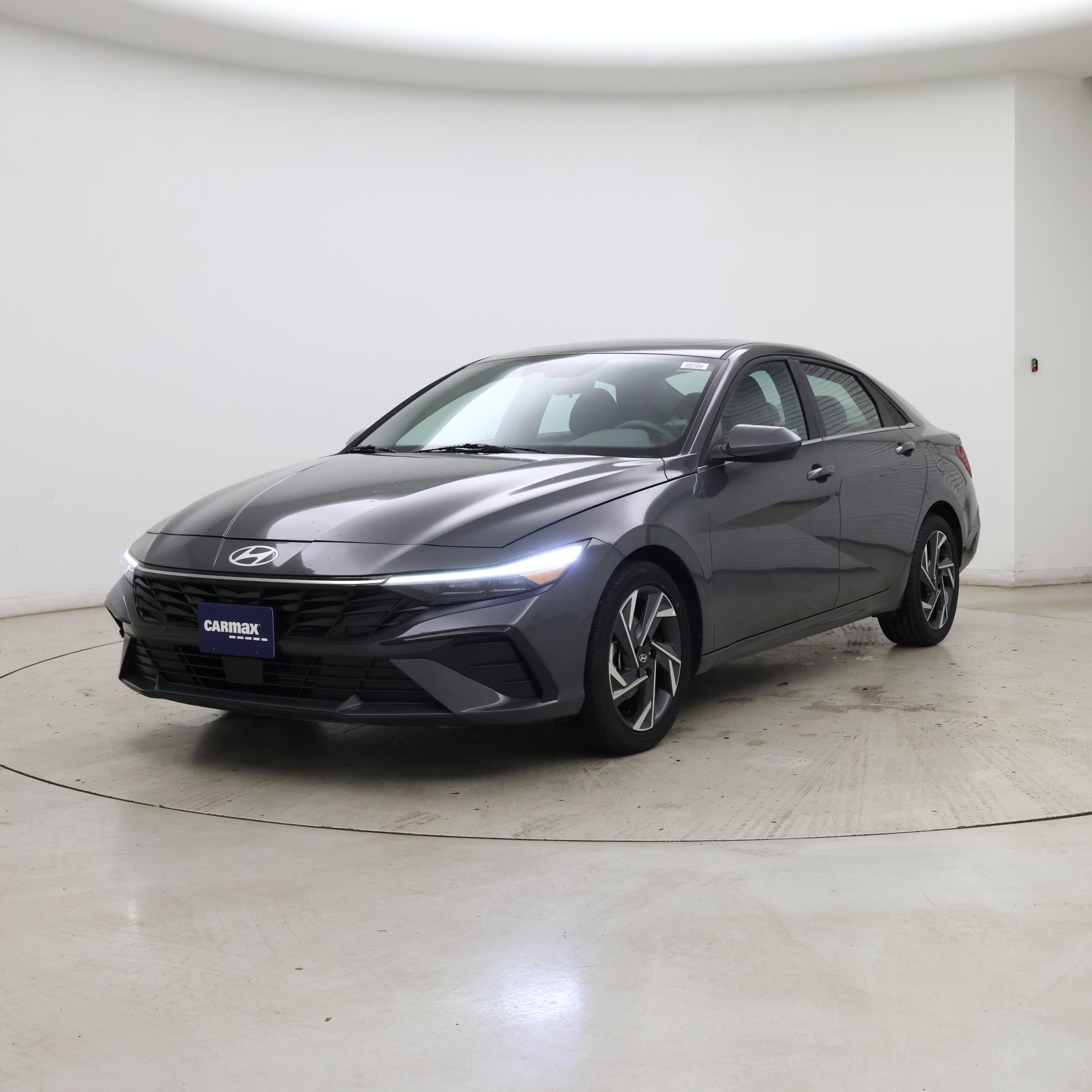 Thumbnail: 2025 Hyundai Elantra - 4