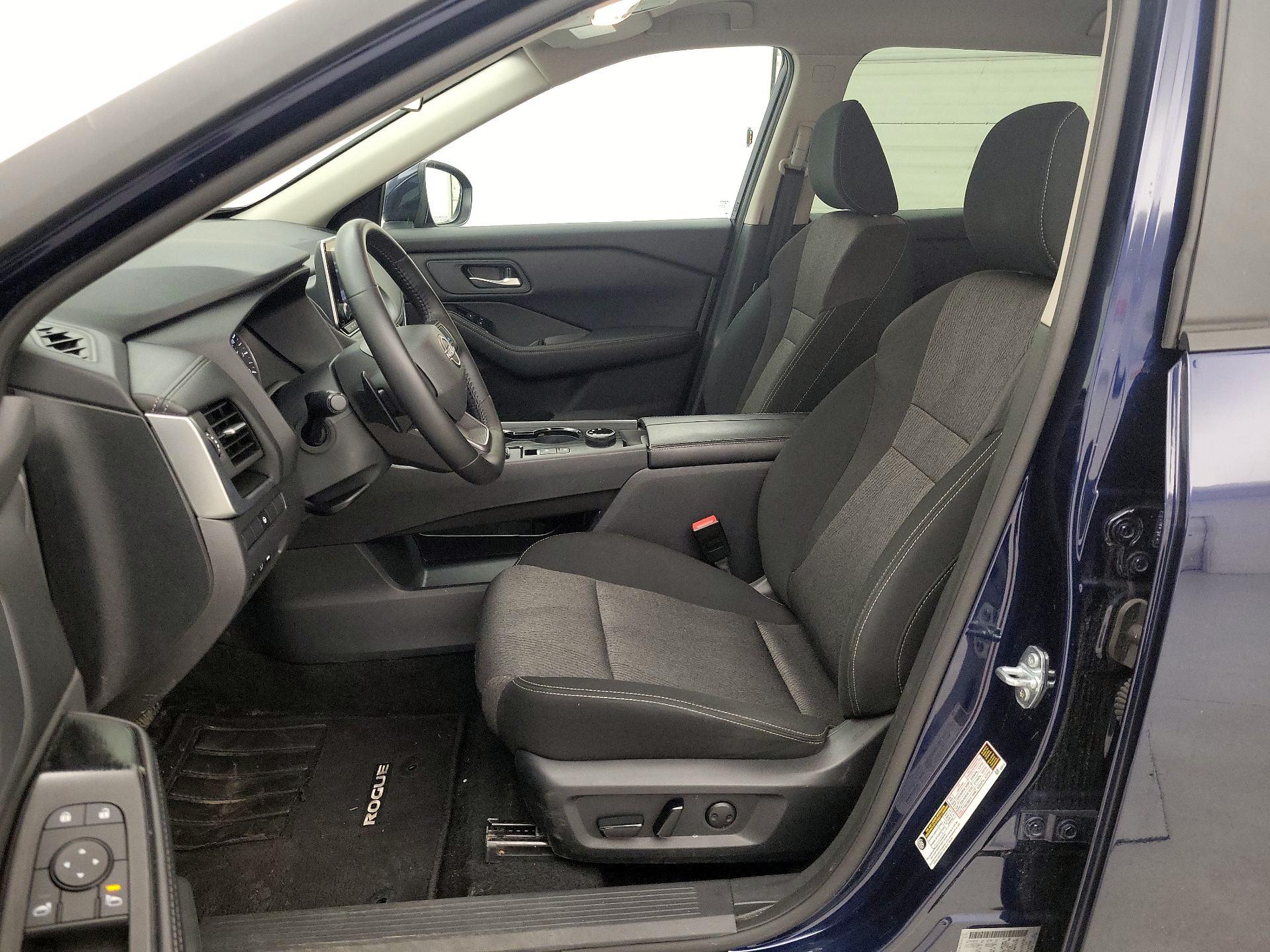 Thumbnail: 2025 Nissan Rogue - 11