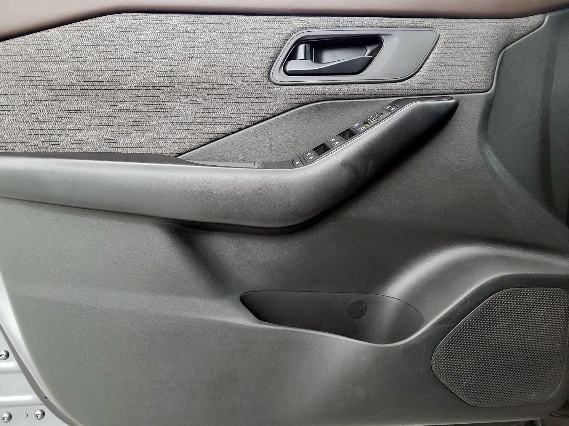 Thumbnail: 2023 Nissan Rogue - 12