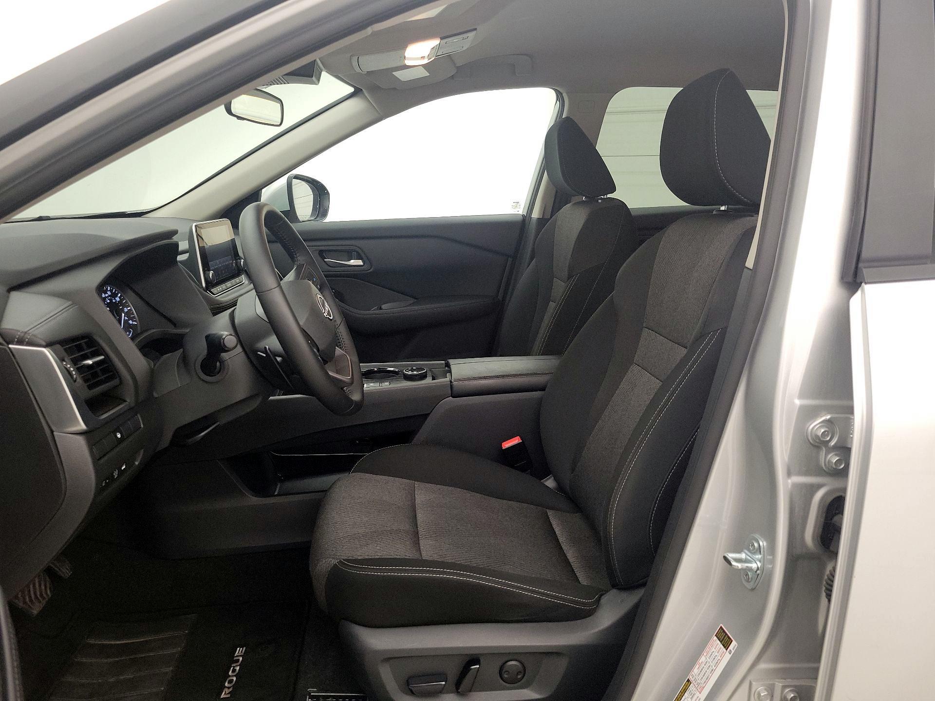 Thumbnail: 2025 Nissan Rogue - 11