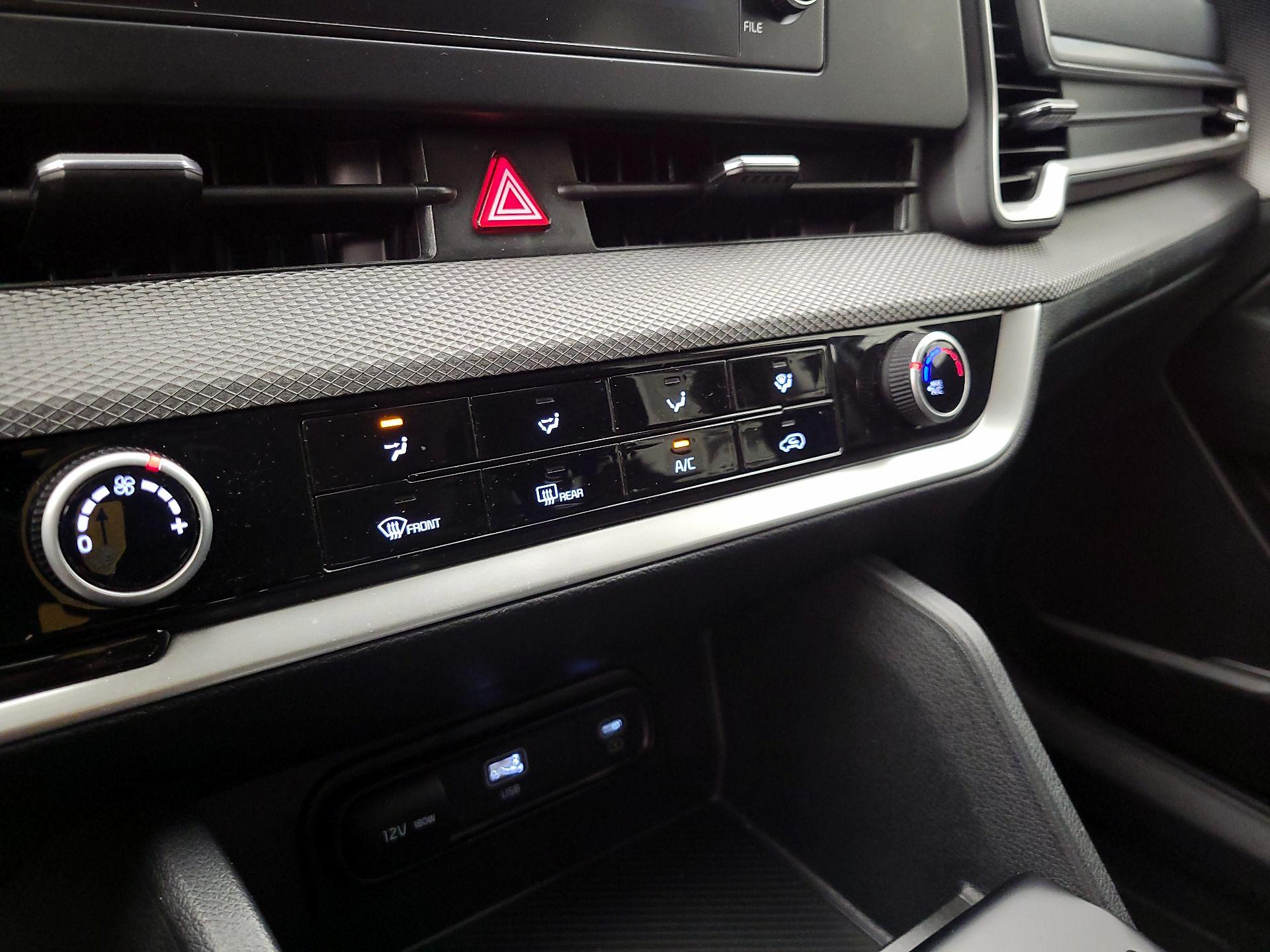 Thumbnail: 2025 Kia Sportage - 15