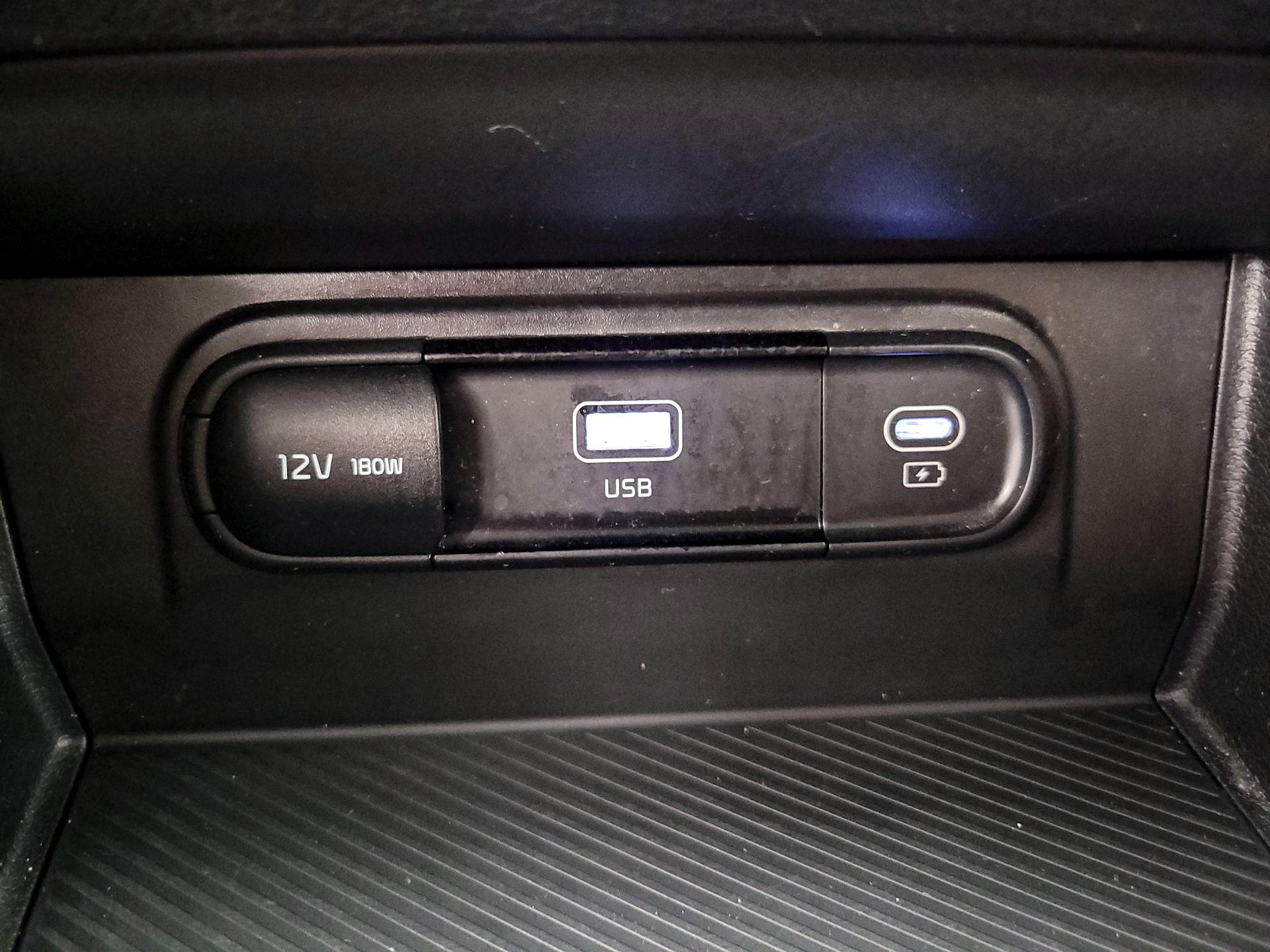 Thumbnail: 2025 Kia Sportage - 17