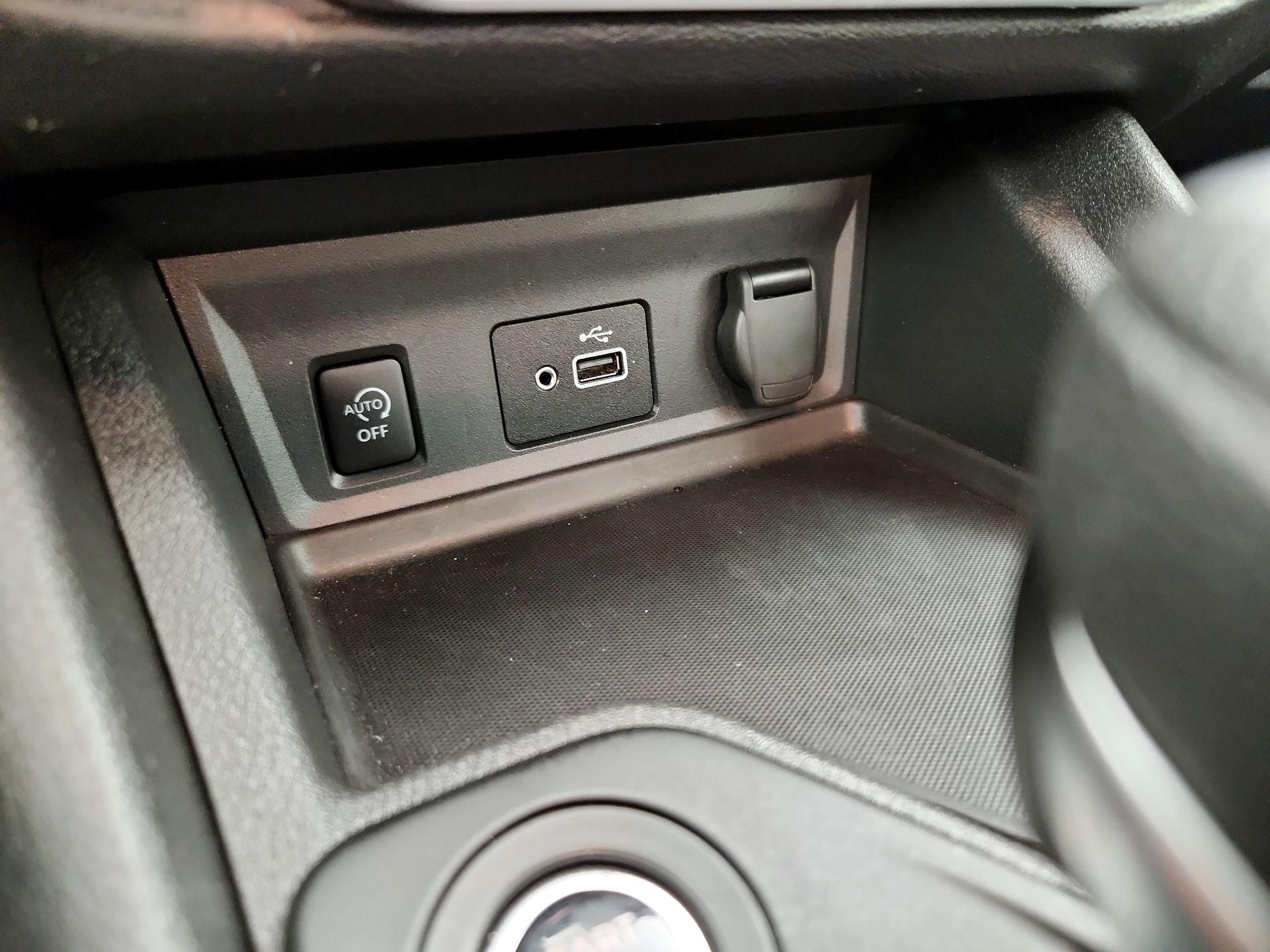 Thumbnail: 2025 Nissan Sentra - 18