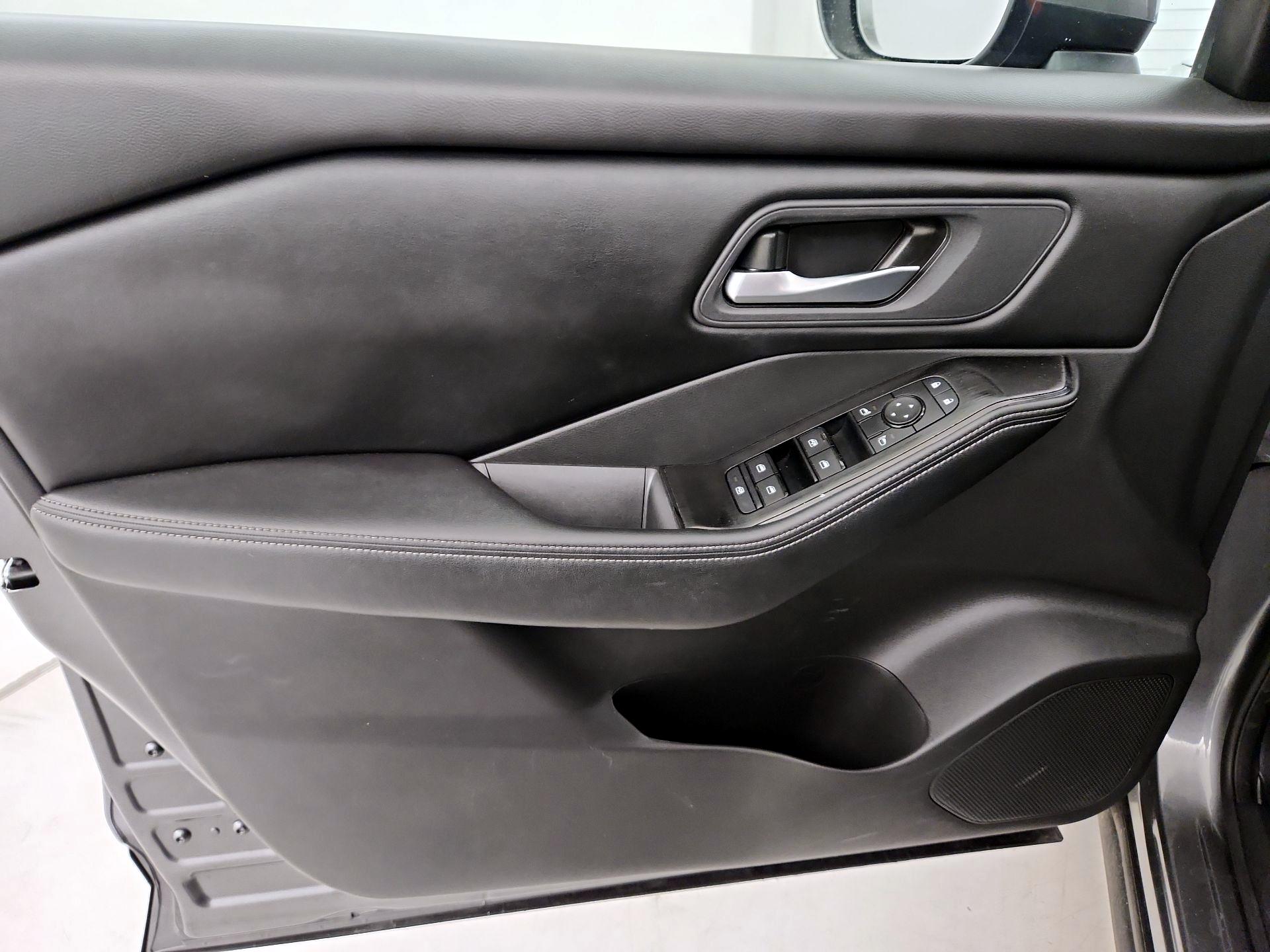 Thumbnail: 2025 Nissan Rogue - 12