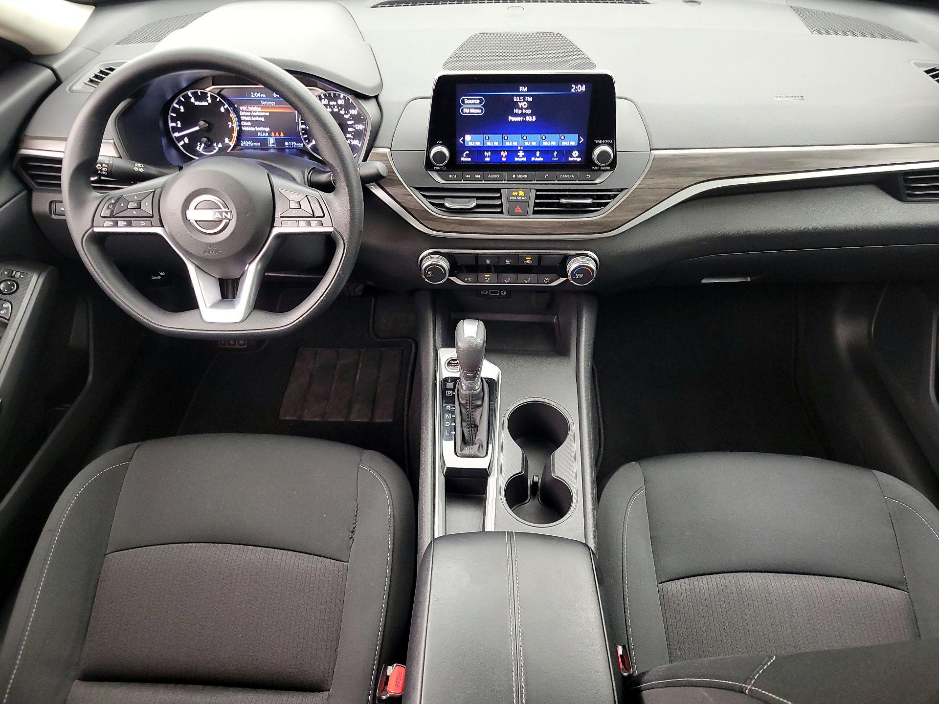 Thumbnail: 2025 Nissan Altima - 9