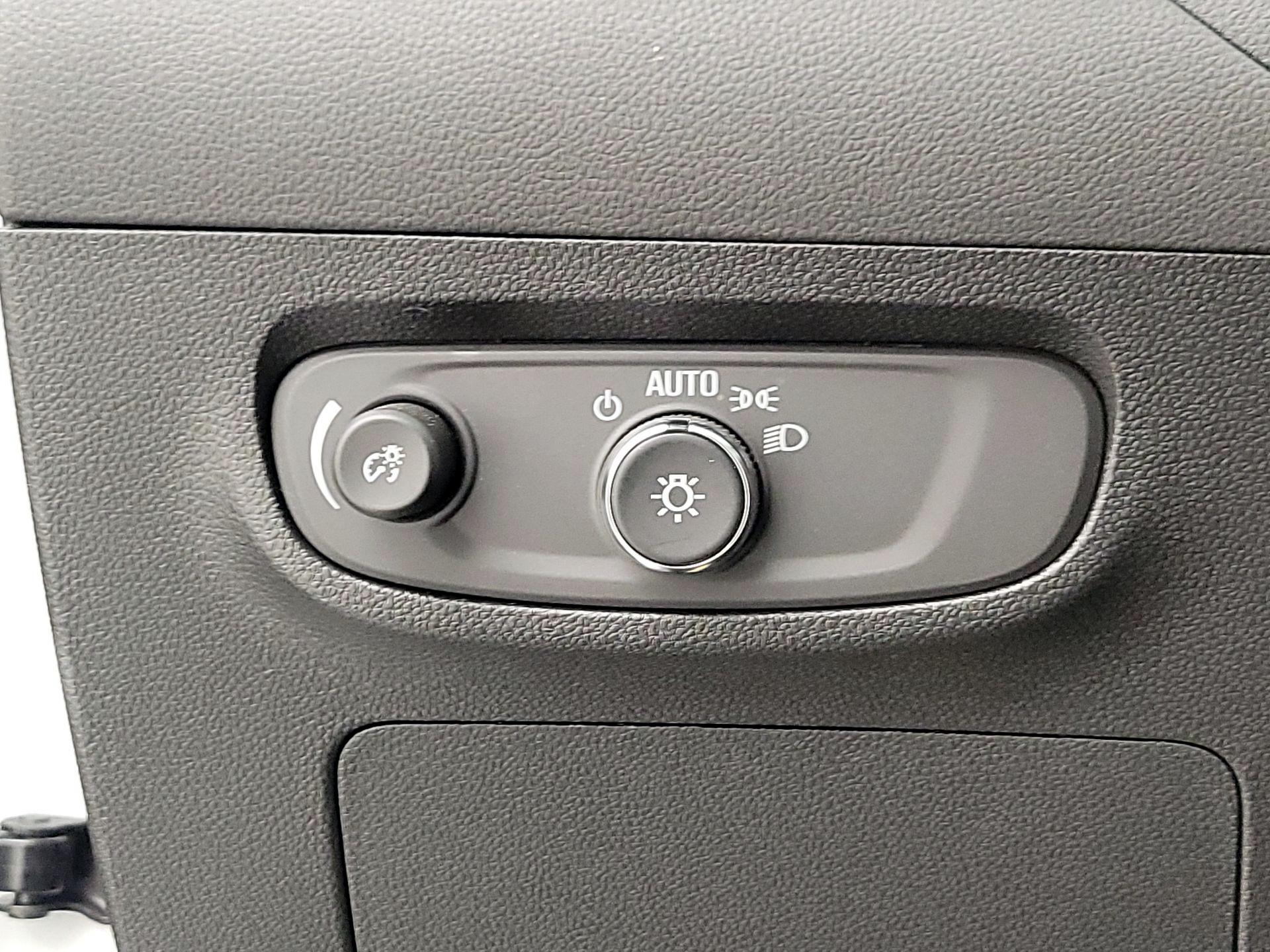 Thumbnail: 2025 Buick Encore GX - 13