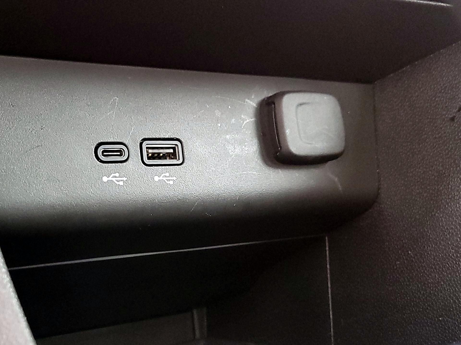 Thumbnail: 2025 Buick Encore GX - 18