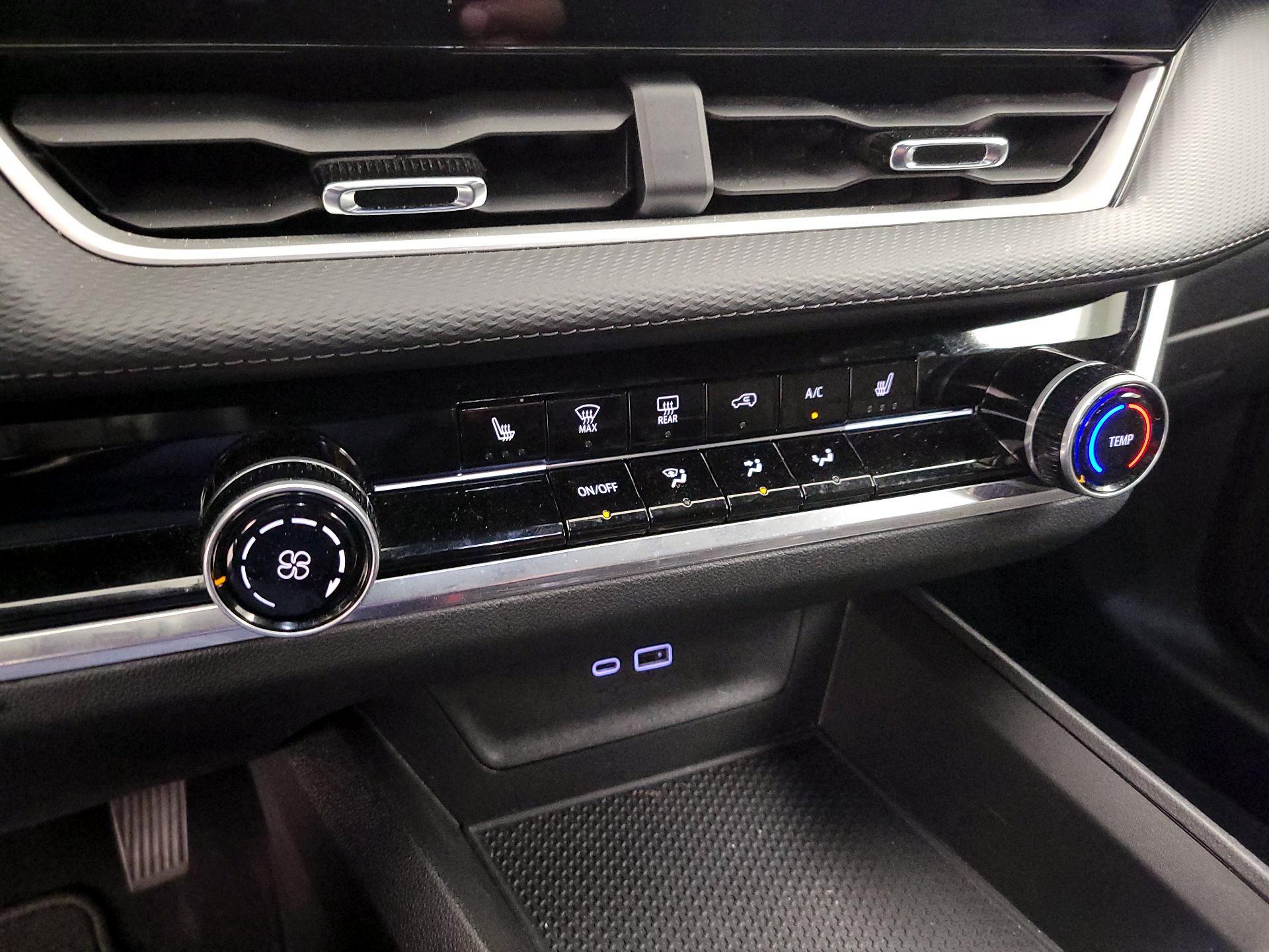 Thumbnail: 2025 Chevrolet Equinox - 17