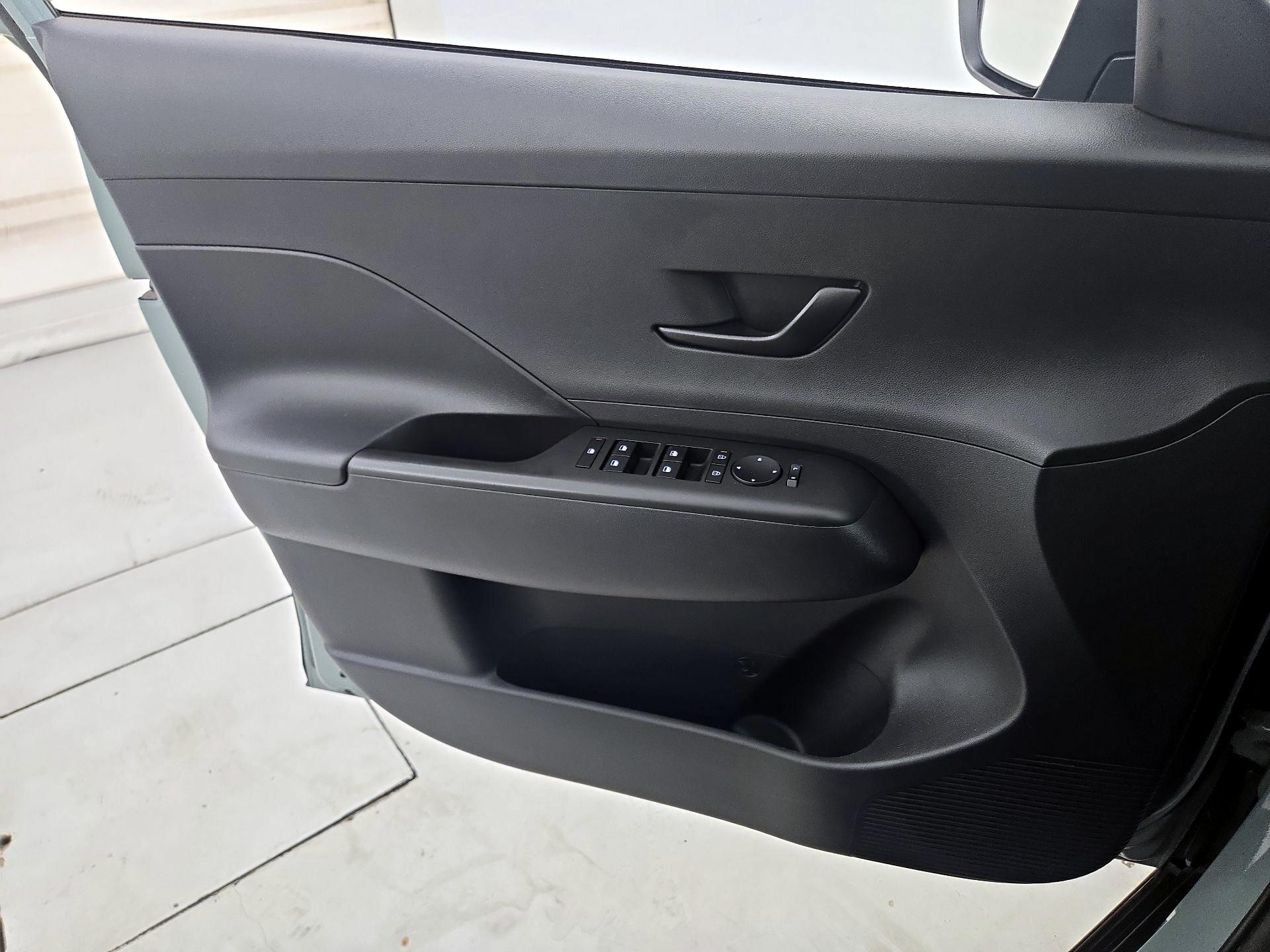 Thumbnail: 2025 Hyundai Kona - 12