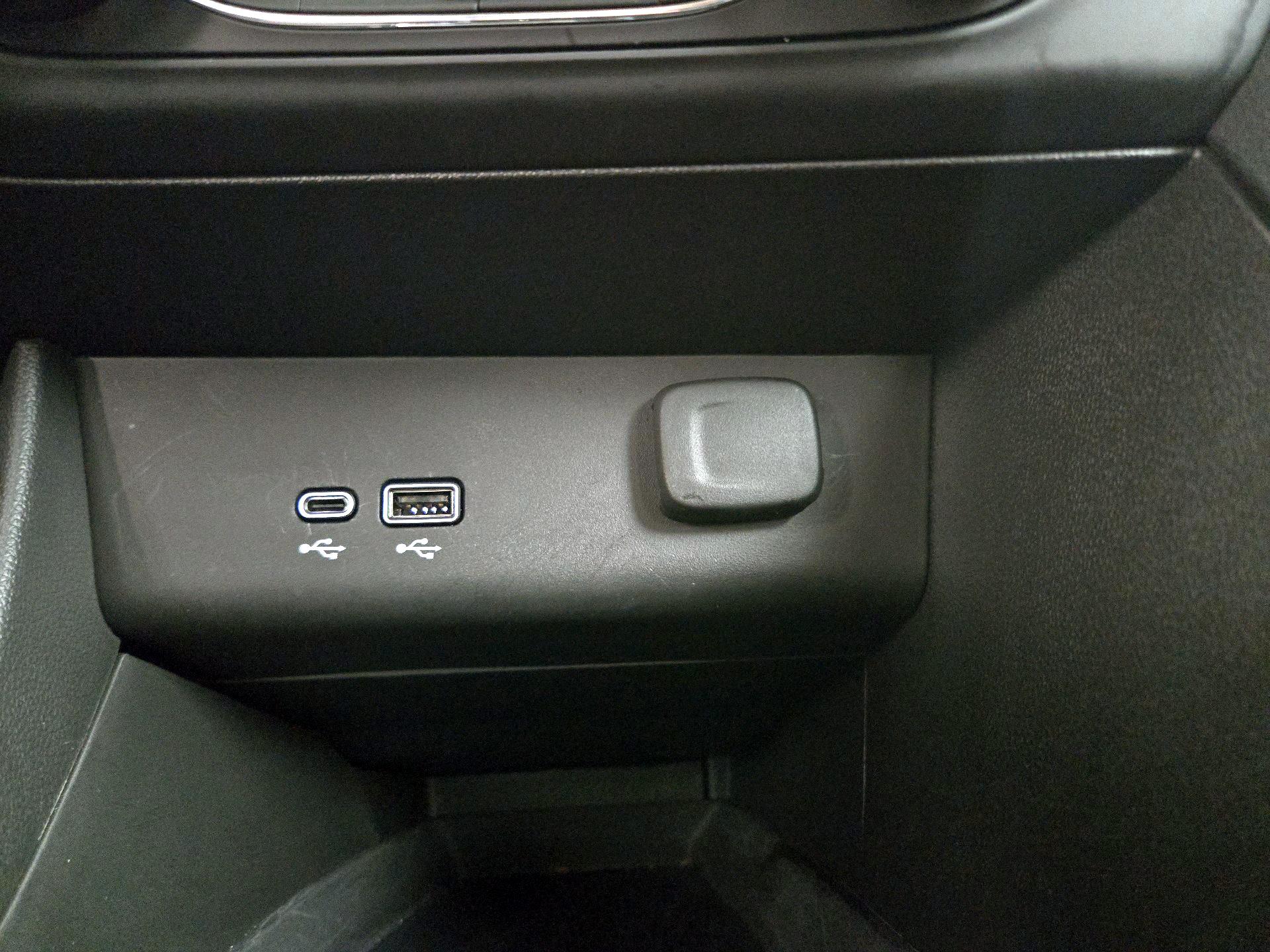 Thumbnail: 2025 Buick Encore GX - 18