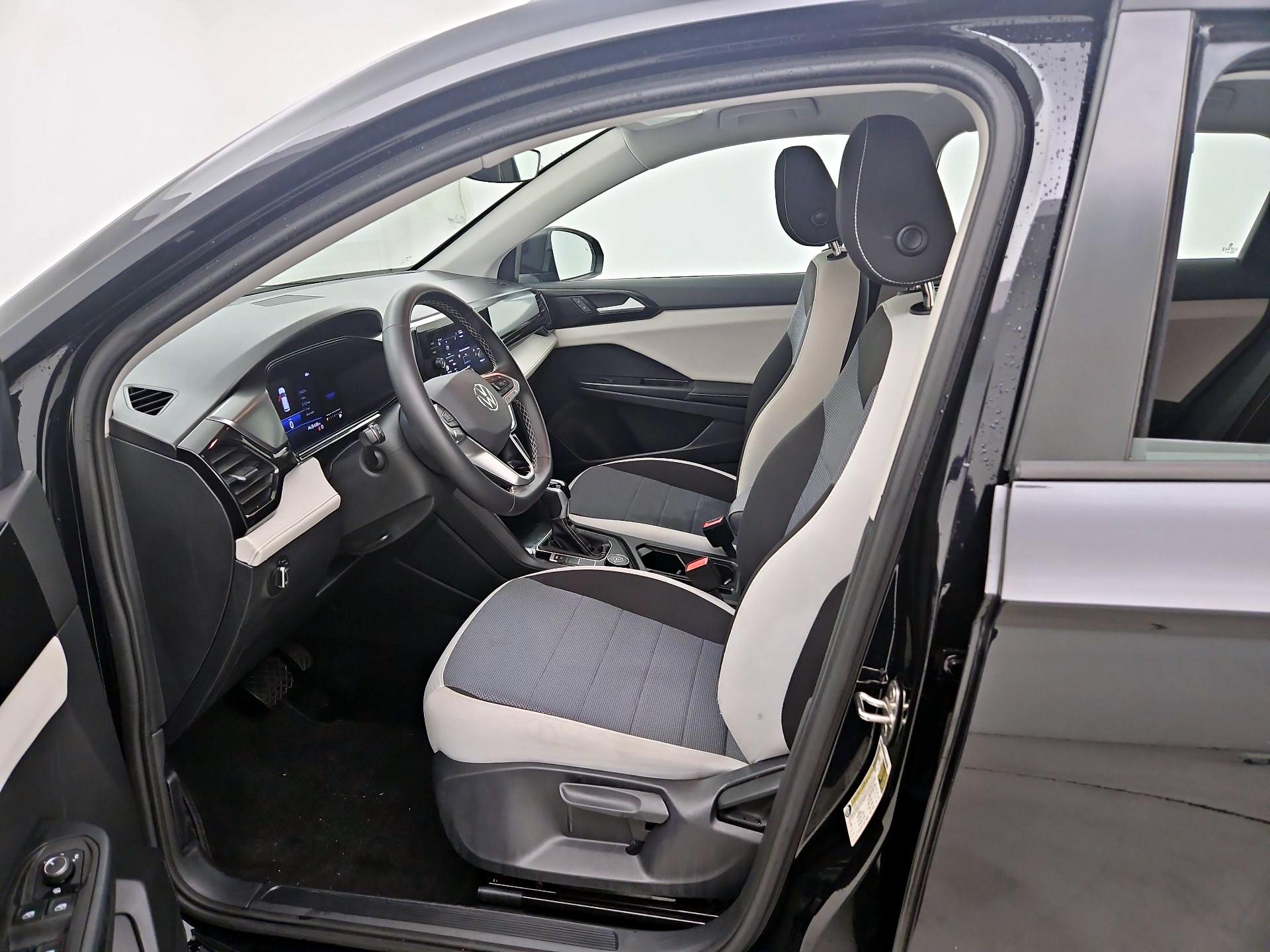 Thumbnail: 2025 Volkswagen Taos - 11