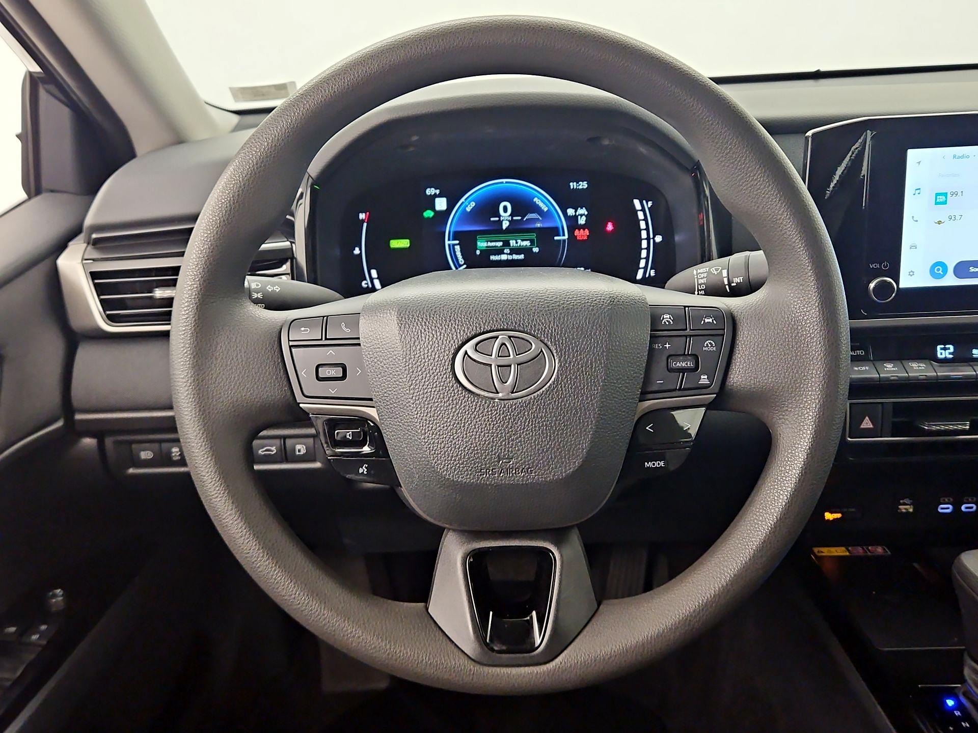 Thumbnail: 2025 Toyota Camry - 10