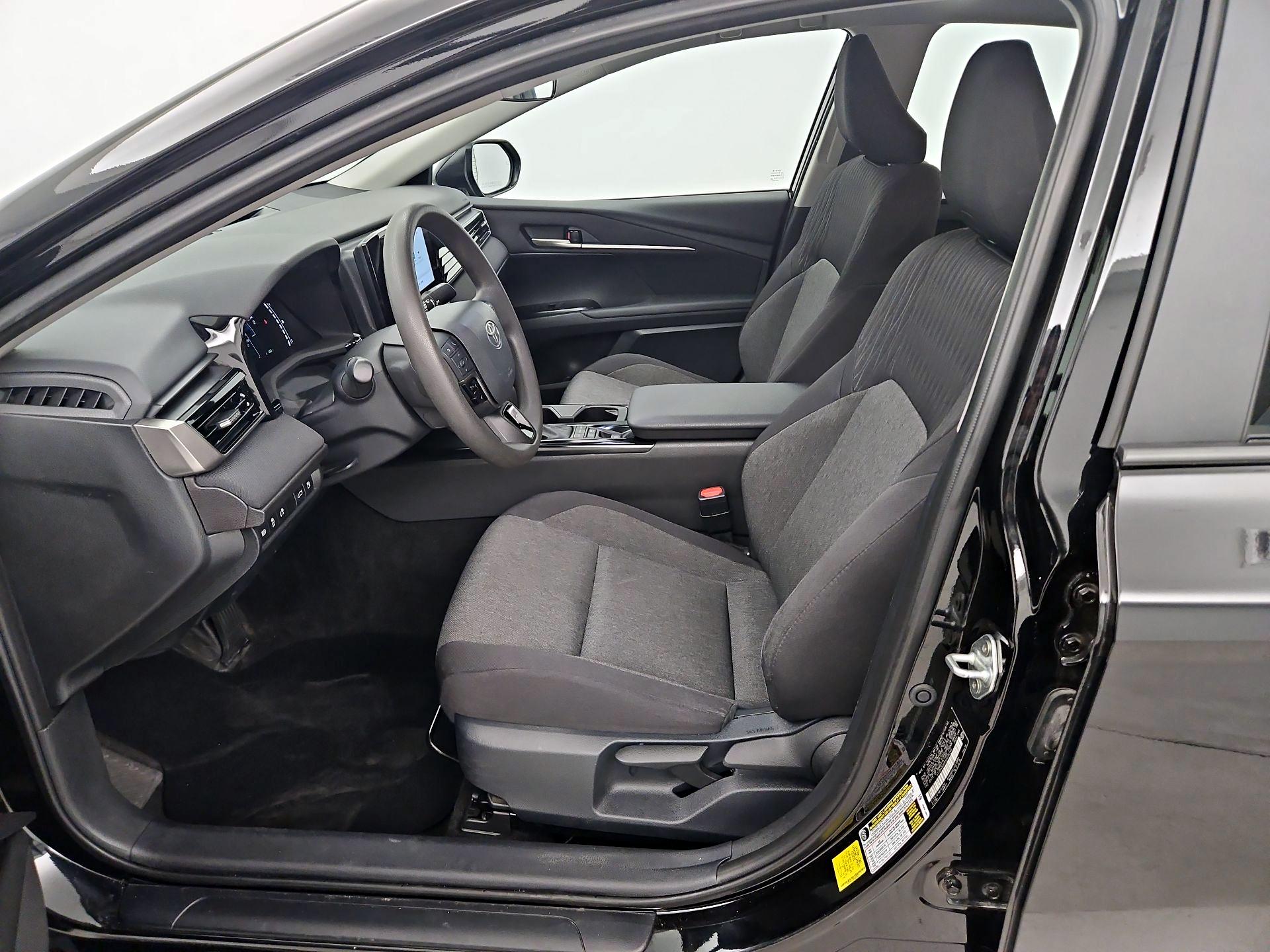 Thumbnail: 2025 Toyota Camry - 11