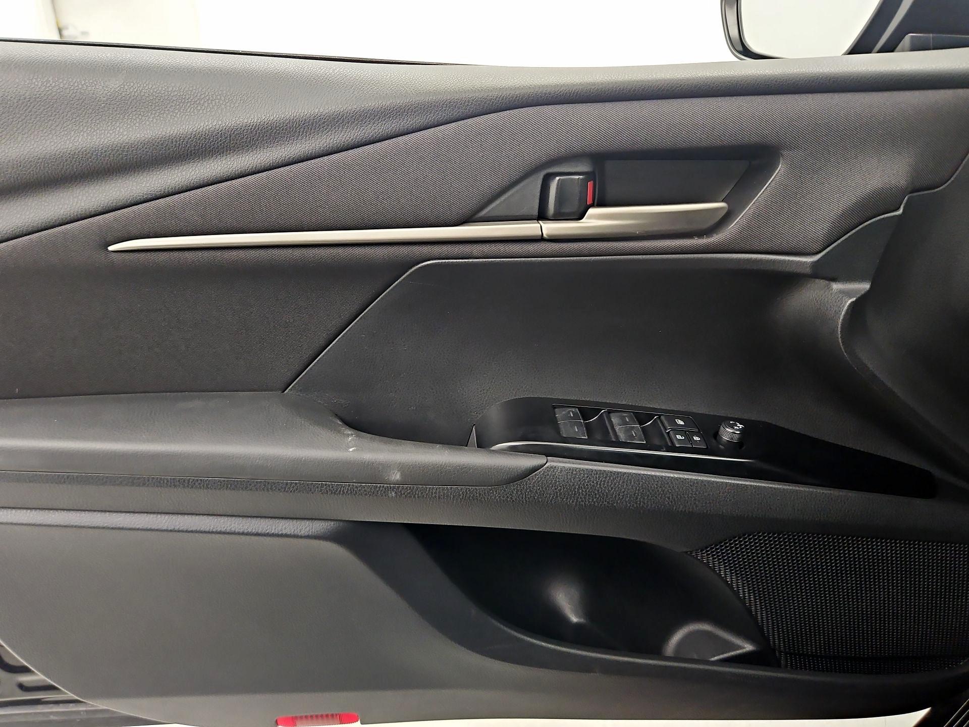 Thumbnail: 2025 Toyota Camry - 12