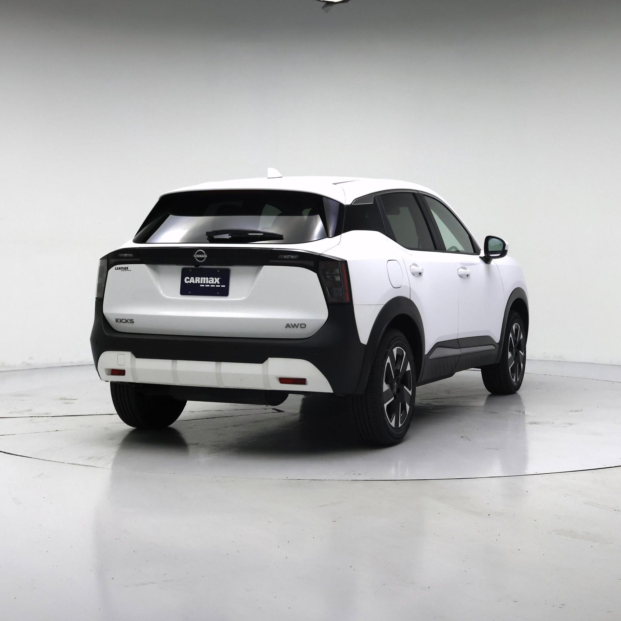 Thumbnail: 2025 Nissan Kicks - 8