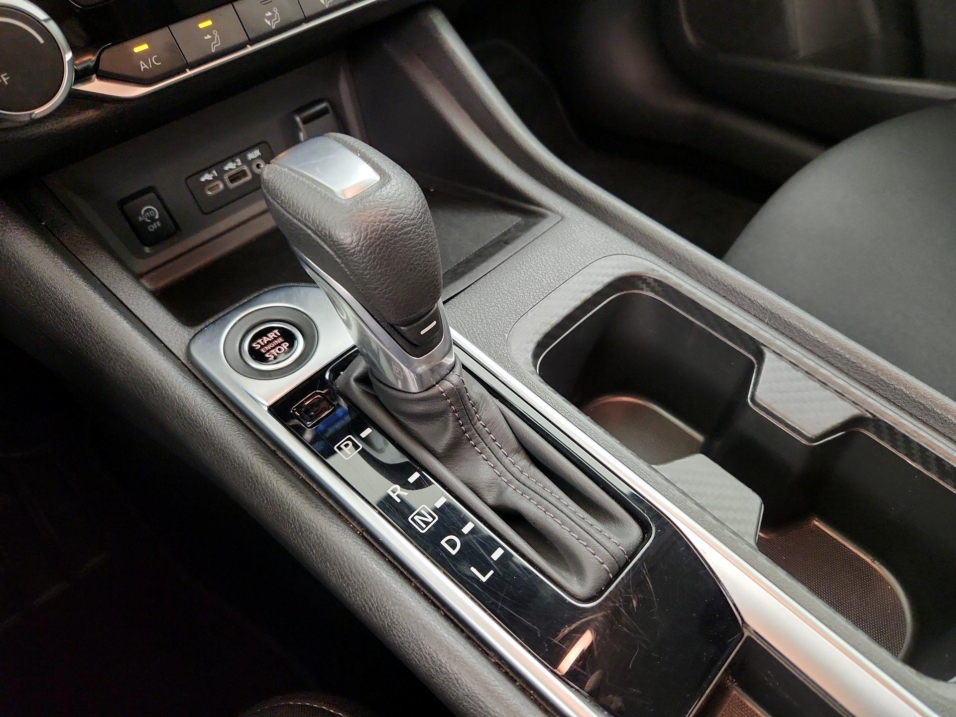 Thumbnail: 2025 Nissan Sentra - 17