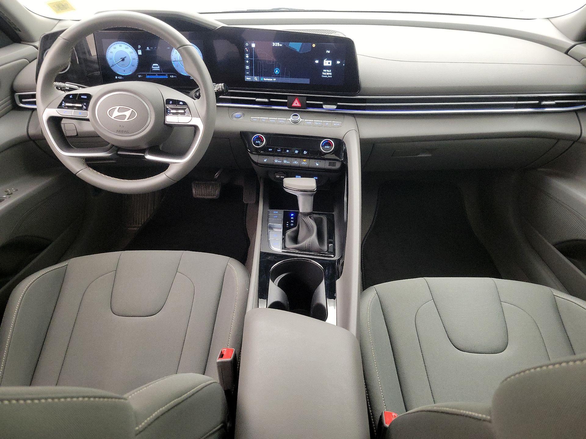 Thumbnail: 2025 Hyundai Elantra - 9