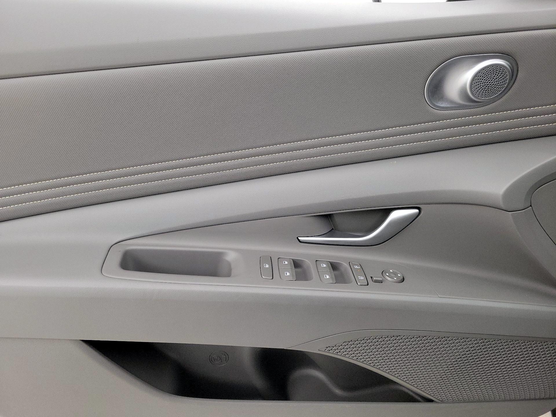 Thumbnail: 2025 Hyundai Elantra - 12