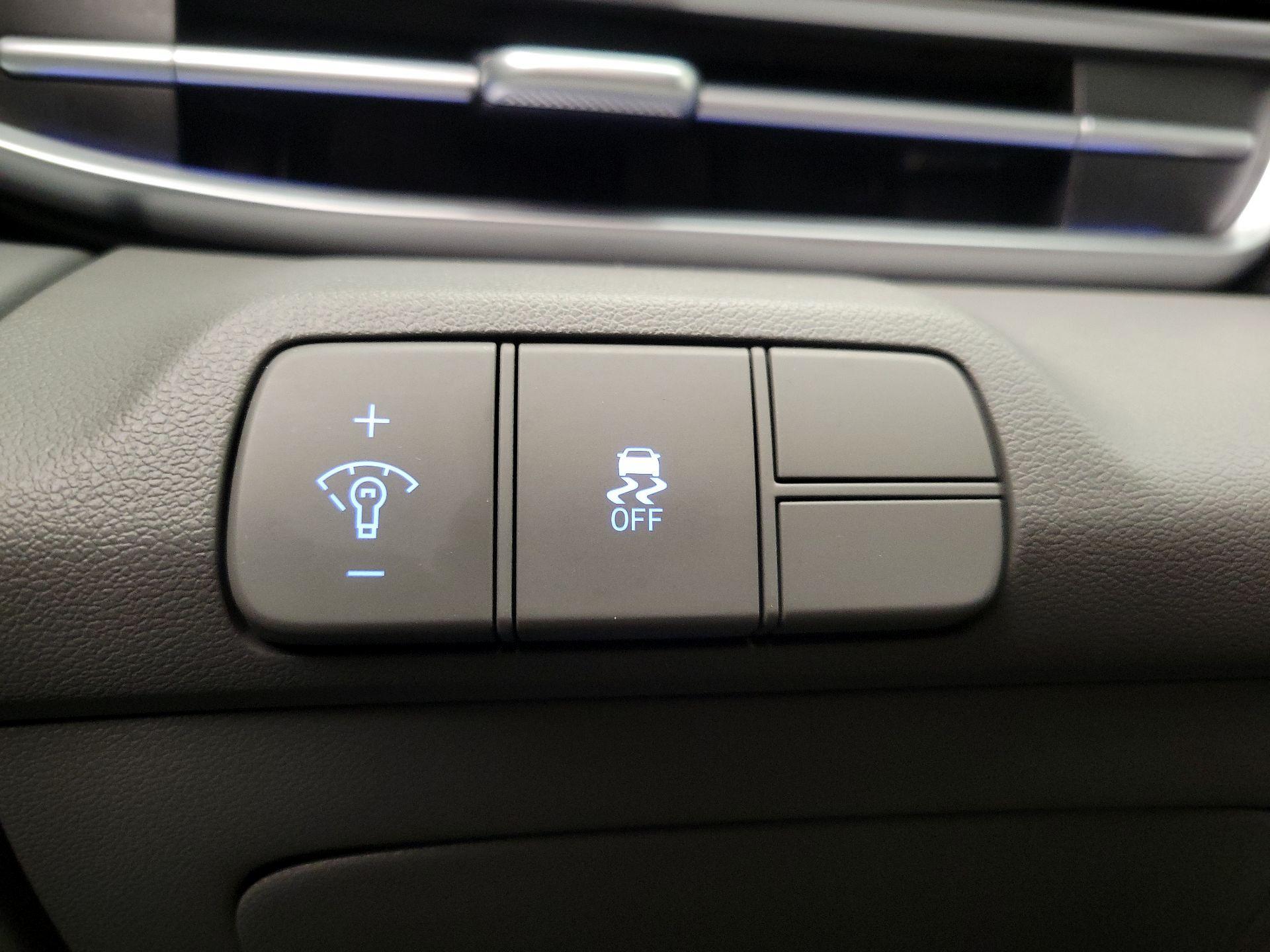 Thumbnail: 2025 Hyundai Elantra - 13