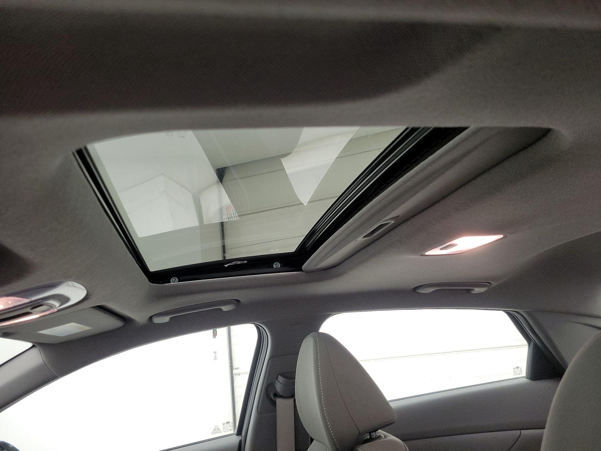 Thumbnail: 2025 Hyundai Elantra - 20