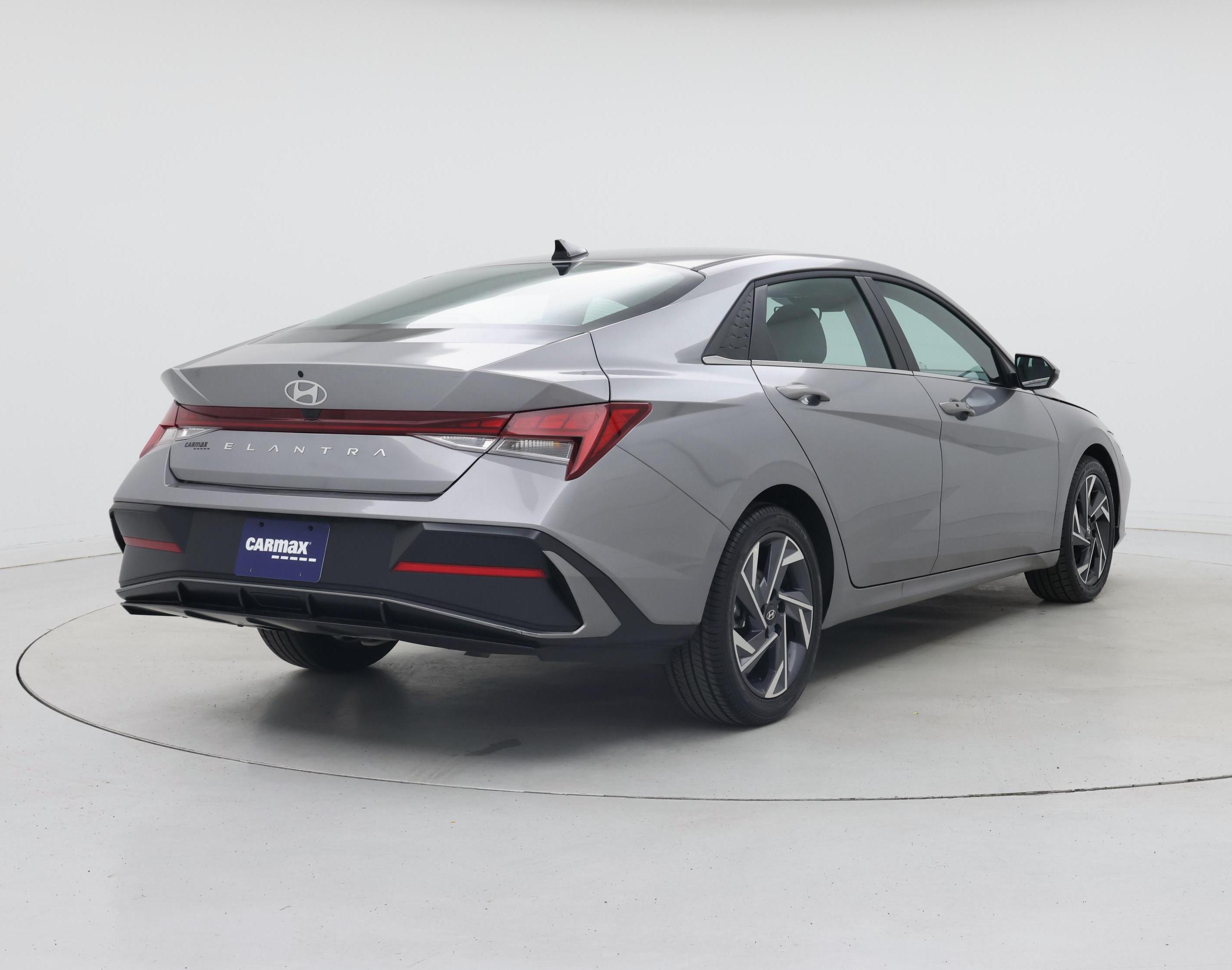 Thumbnail: 2025 Hyundai Elantra - 8