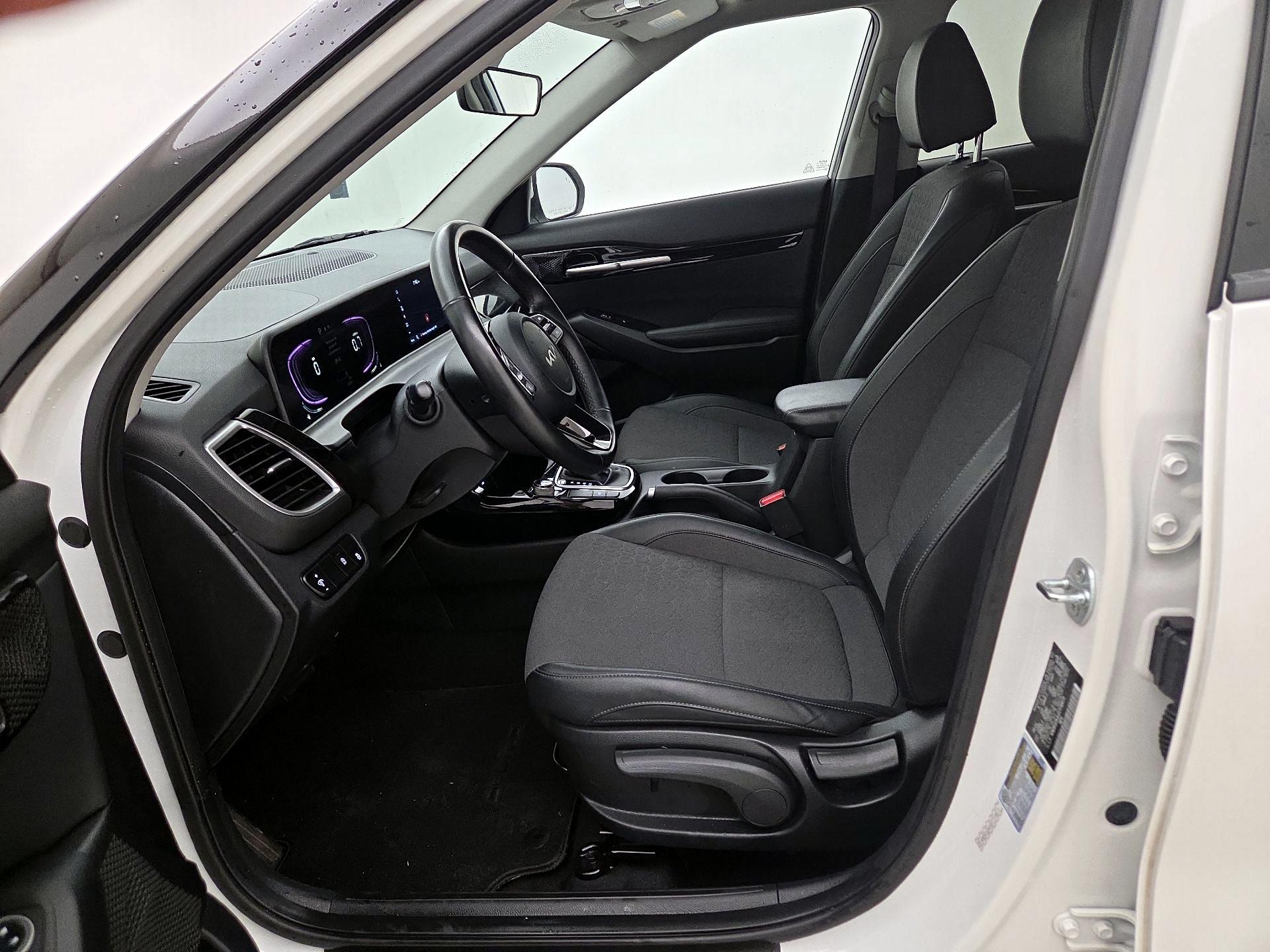 Thumbnail: 2025 Kia Seltos - 11