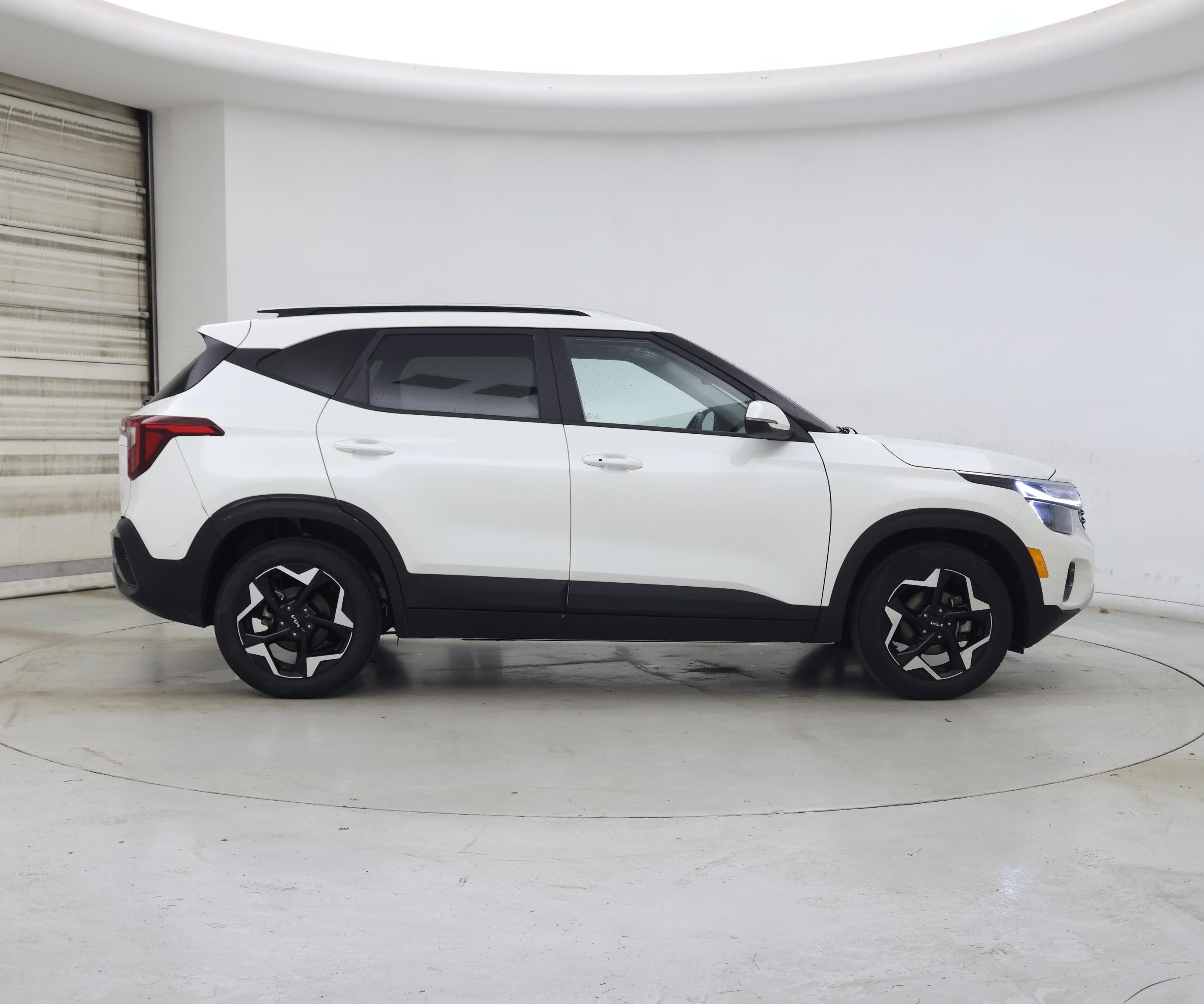 Thumbnail: 2025 Kia Seltos - 7