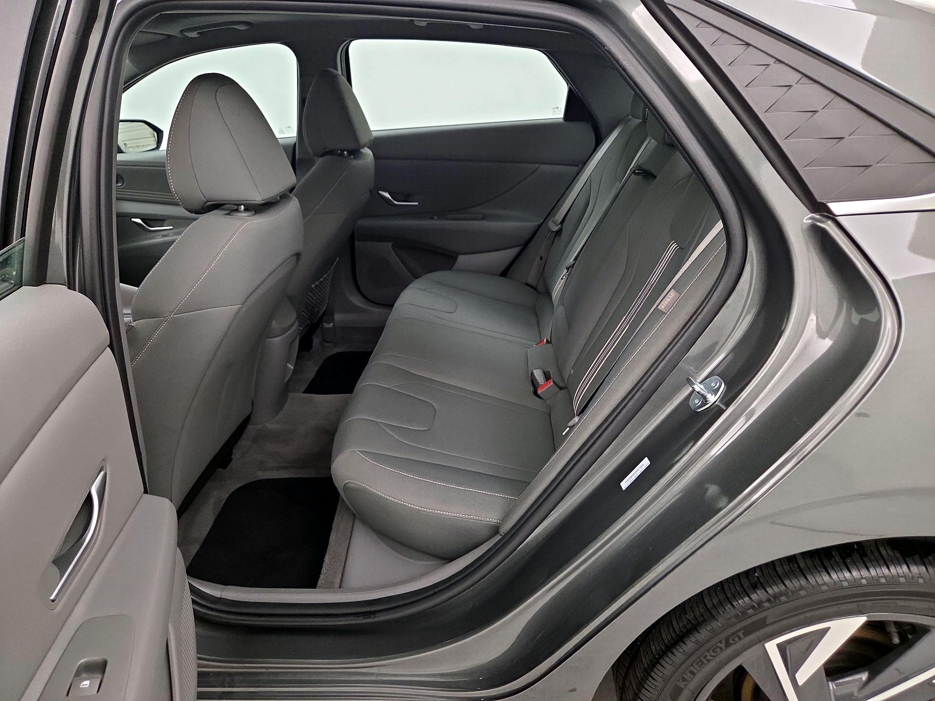 Thumbnail: 2025 Hyundai Elantra - 19