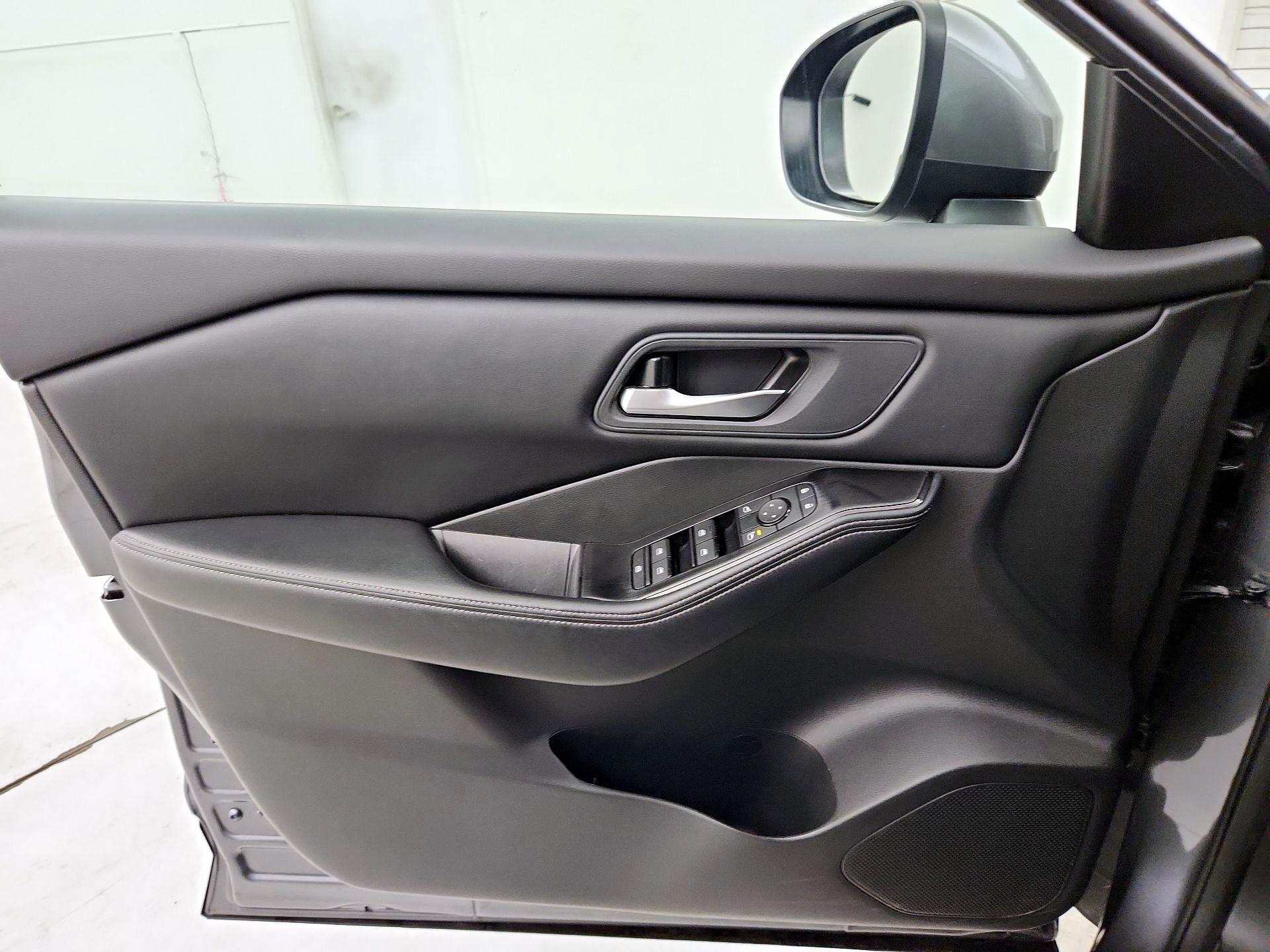 Thumbnail: 2025 Nissan Rogue - 12