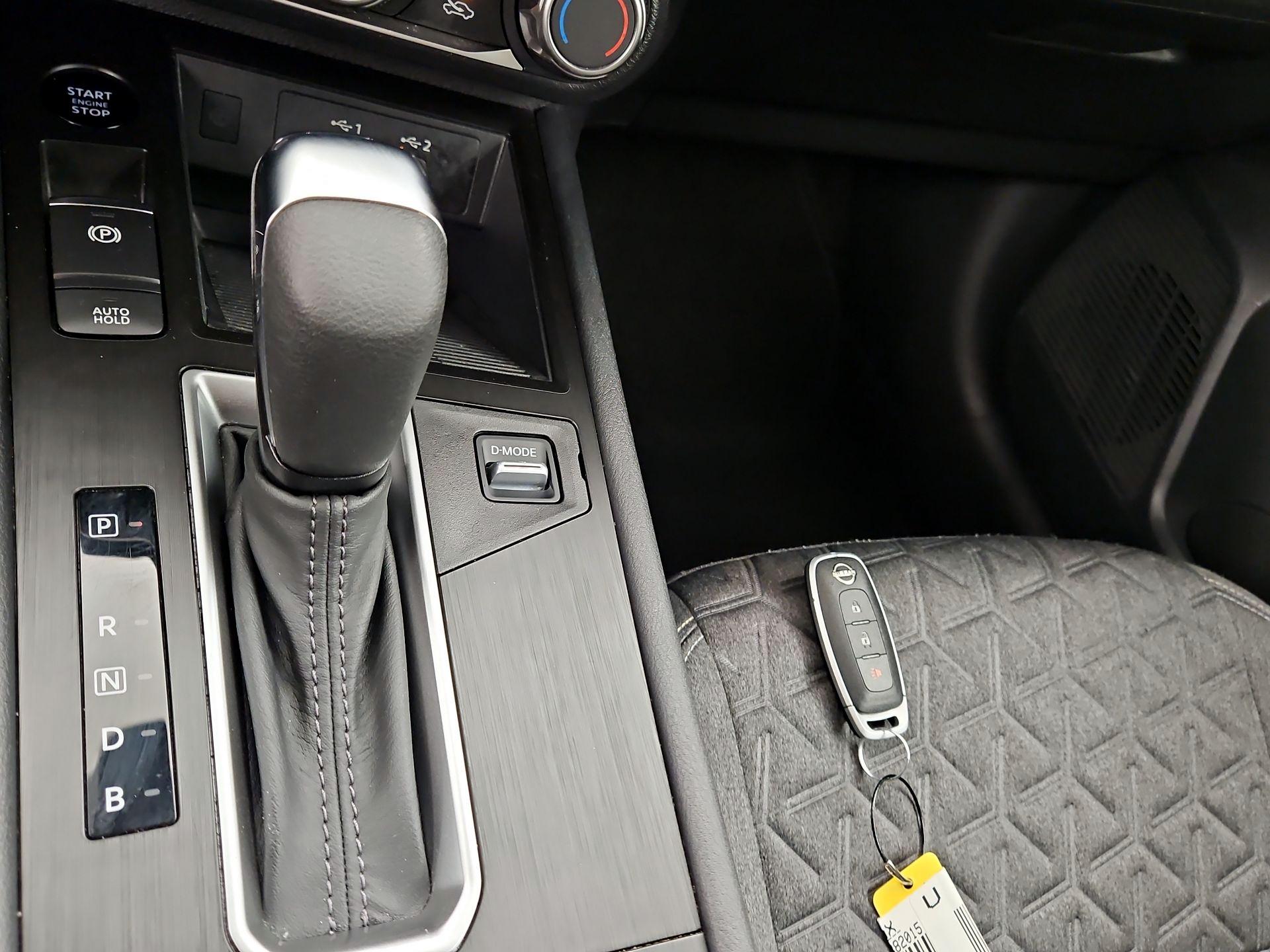 Thumbnail: 2025 Nissan Kicks - 17