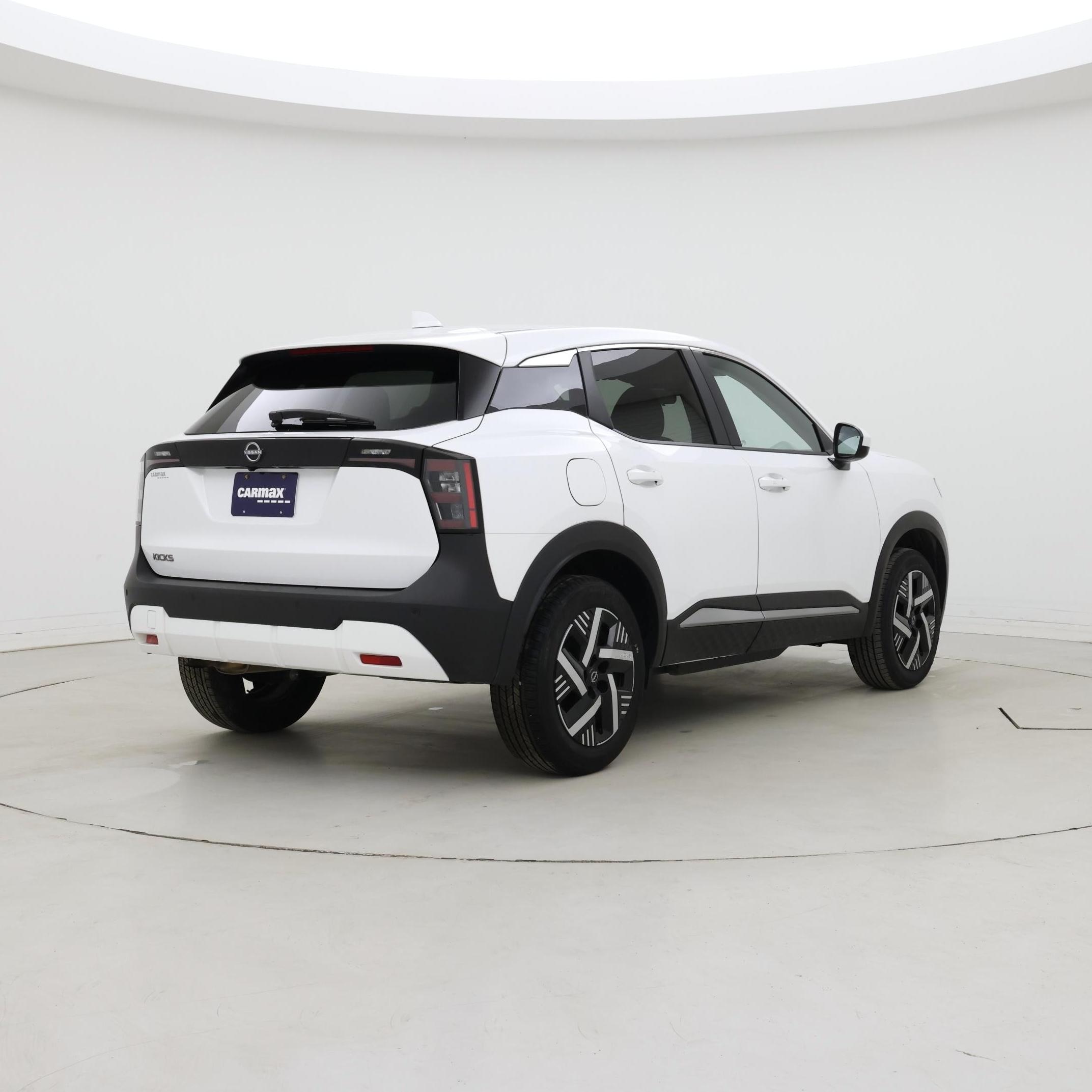 Thumbnail: 2025 Nissan Kicks - 8