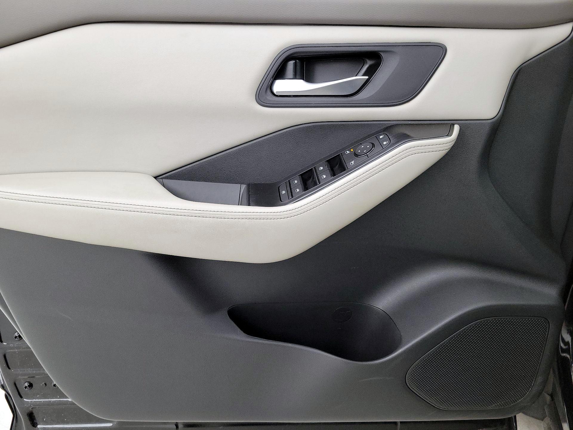 Thumbnail: 2025 Nissan Rogue - 12